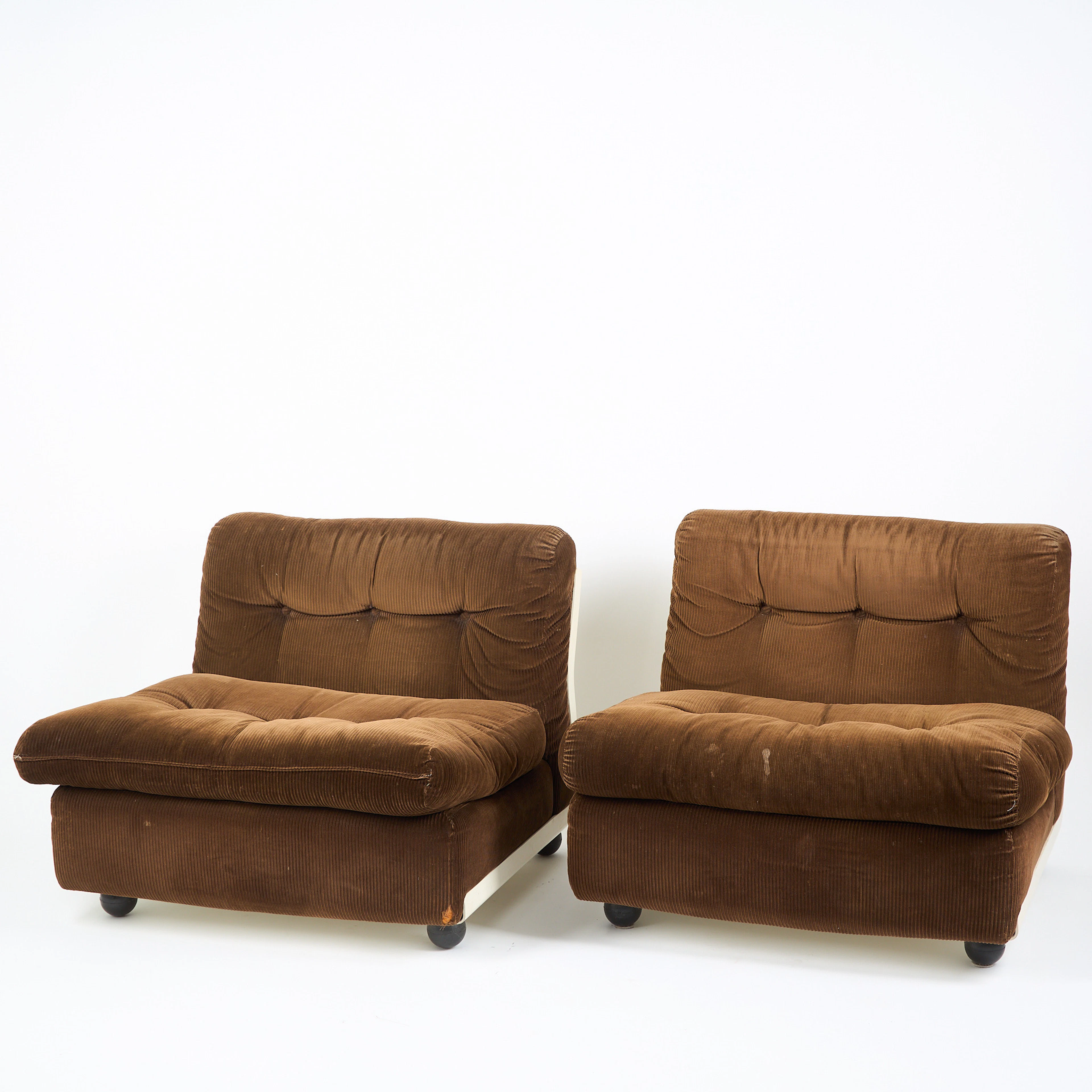 MARIO BELLINI. Fåtöljer/modulär soffa, 2 delar. Modell ”Amanta”. C&B