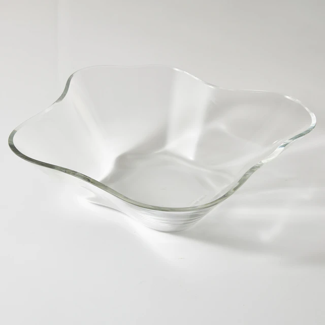 ALVAR AALTO. "Blomma", skål, Iittala, Finland, klarglas.