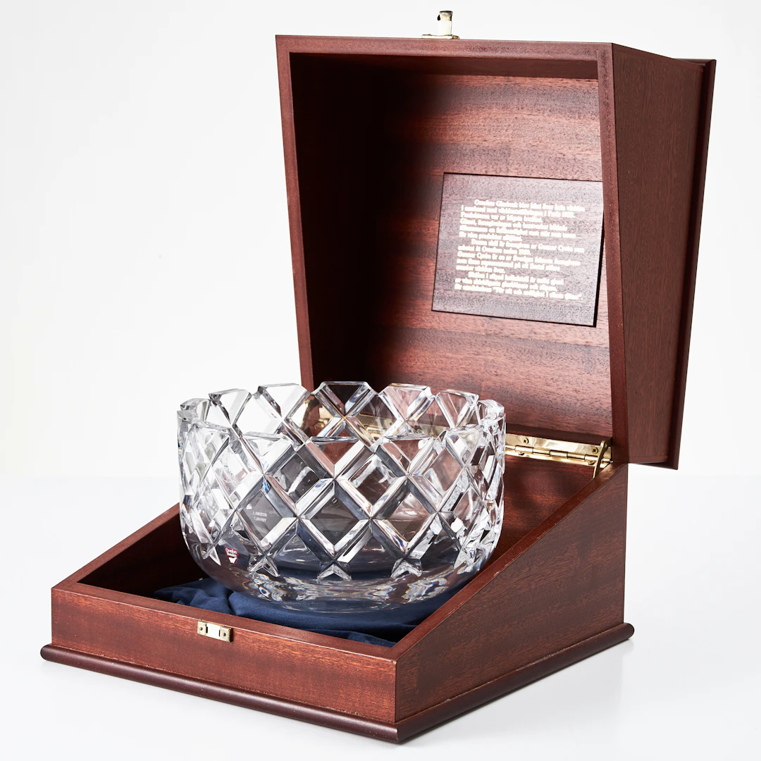 GUNNAR CYRÉN. "Sofiero", skål, glas, för Orrefors, slipad dekor, med