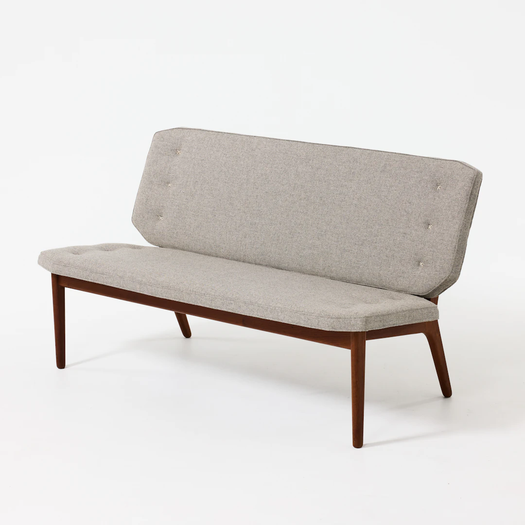 TOVE KINDT-LARSEN. Soffa, H. Skøtt-Jensen, Danmark 1950-tal, teak