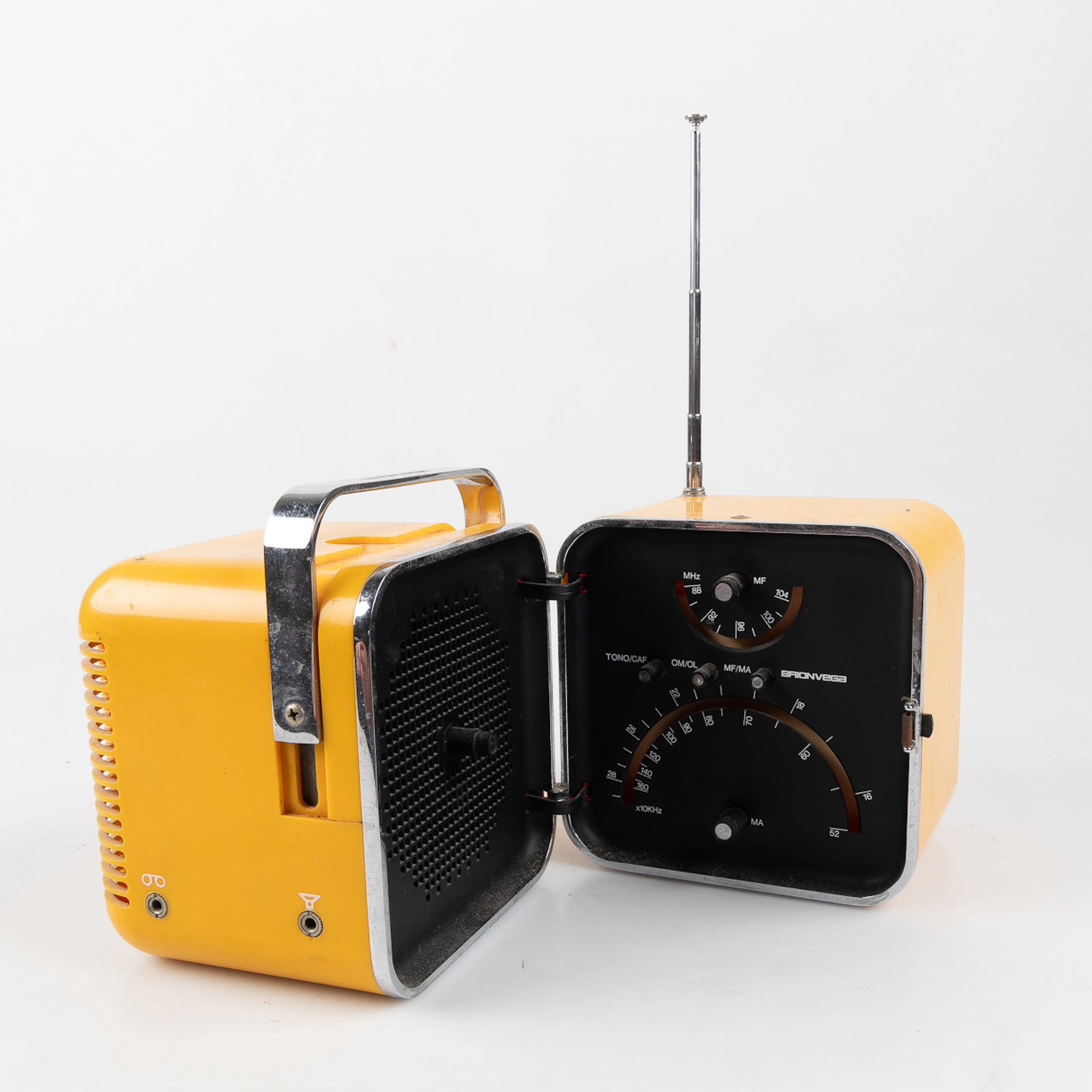 TRANSISTORRADIO. Brionvega, "ts 502". Italien, 1960/70-tal.