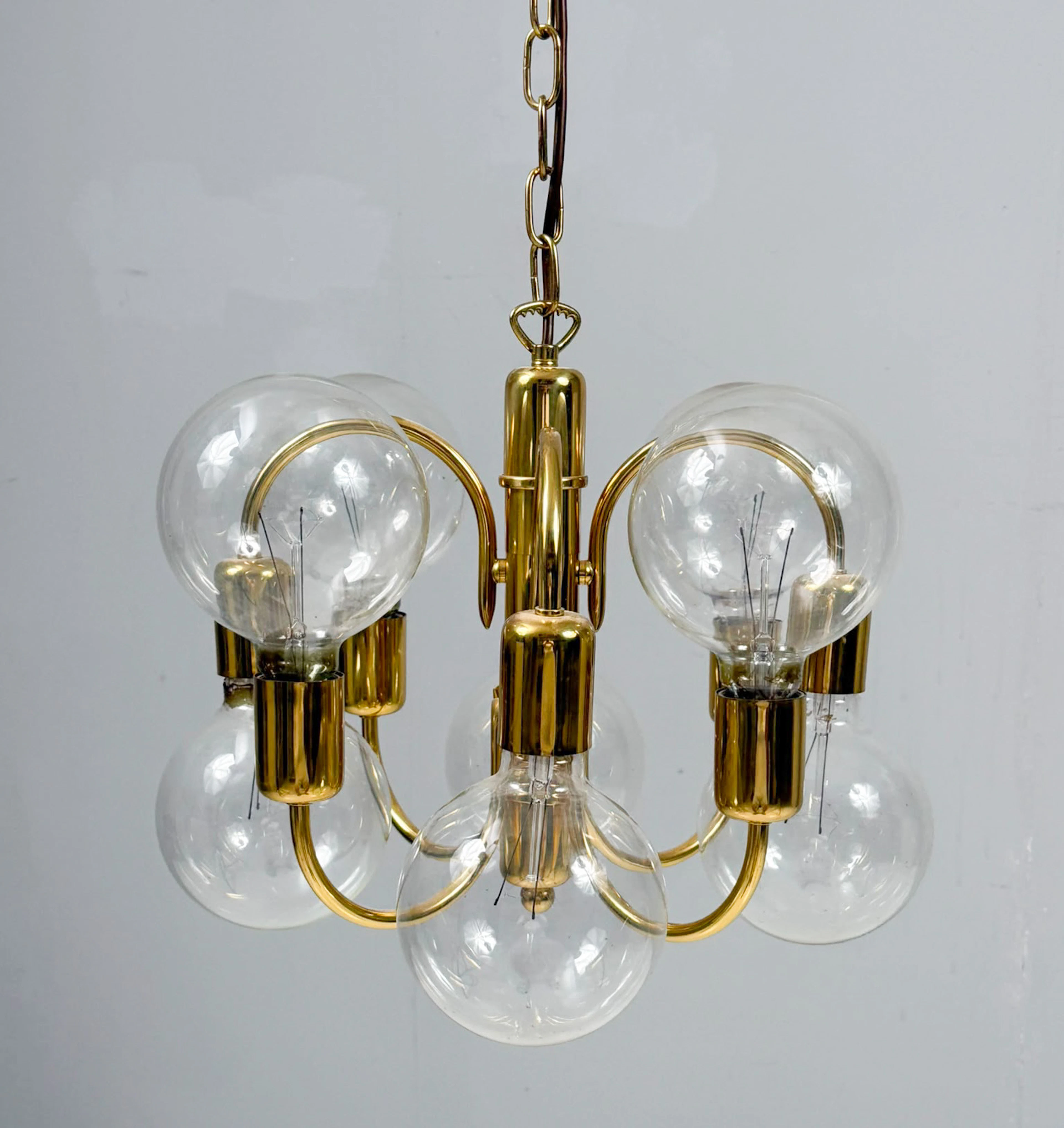 HANS AGNE JAKOBSSON. Mid Century Deckenlampe/Sputnik, 1970er Jahre.