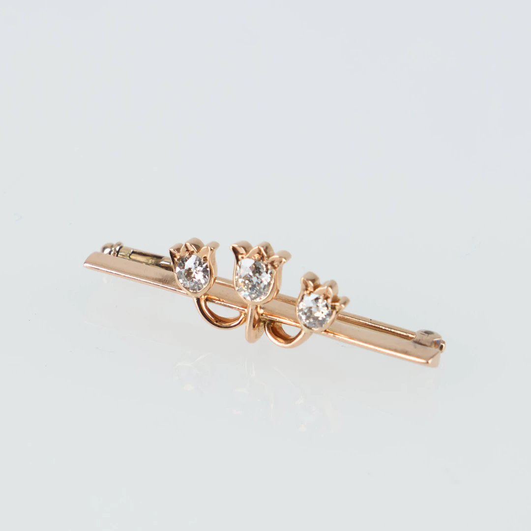 DIAMANTBROSCH, 14K guld, gammalslipade diamanter.