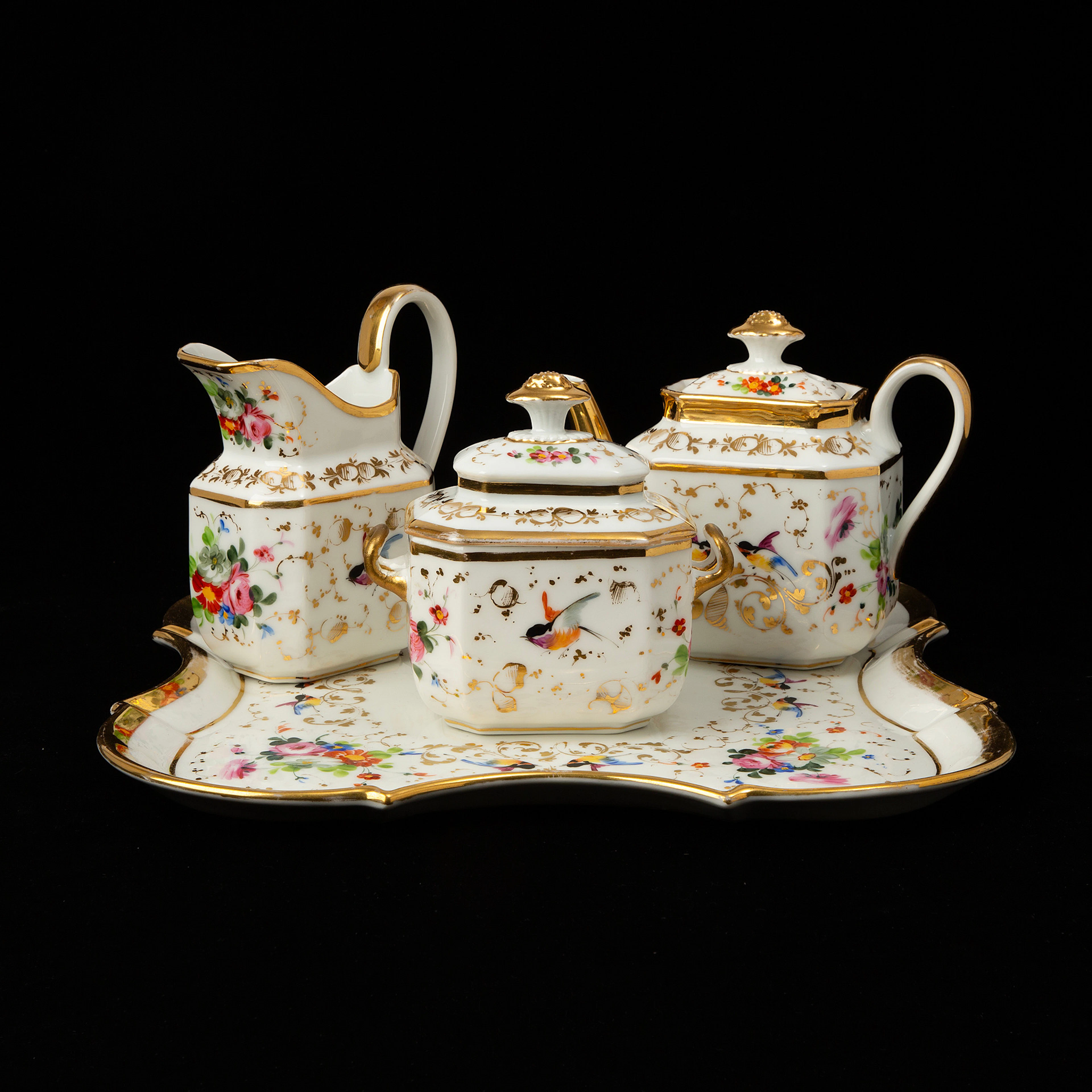 FRUKOSTSERVIS. Tête-à-tête, porslin, 18/1900-tal.