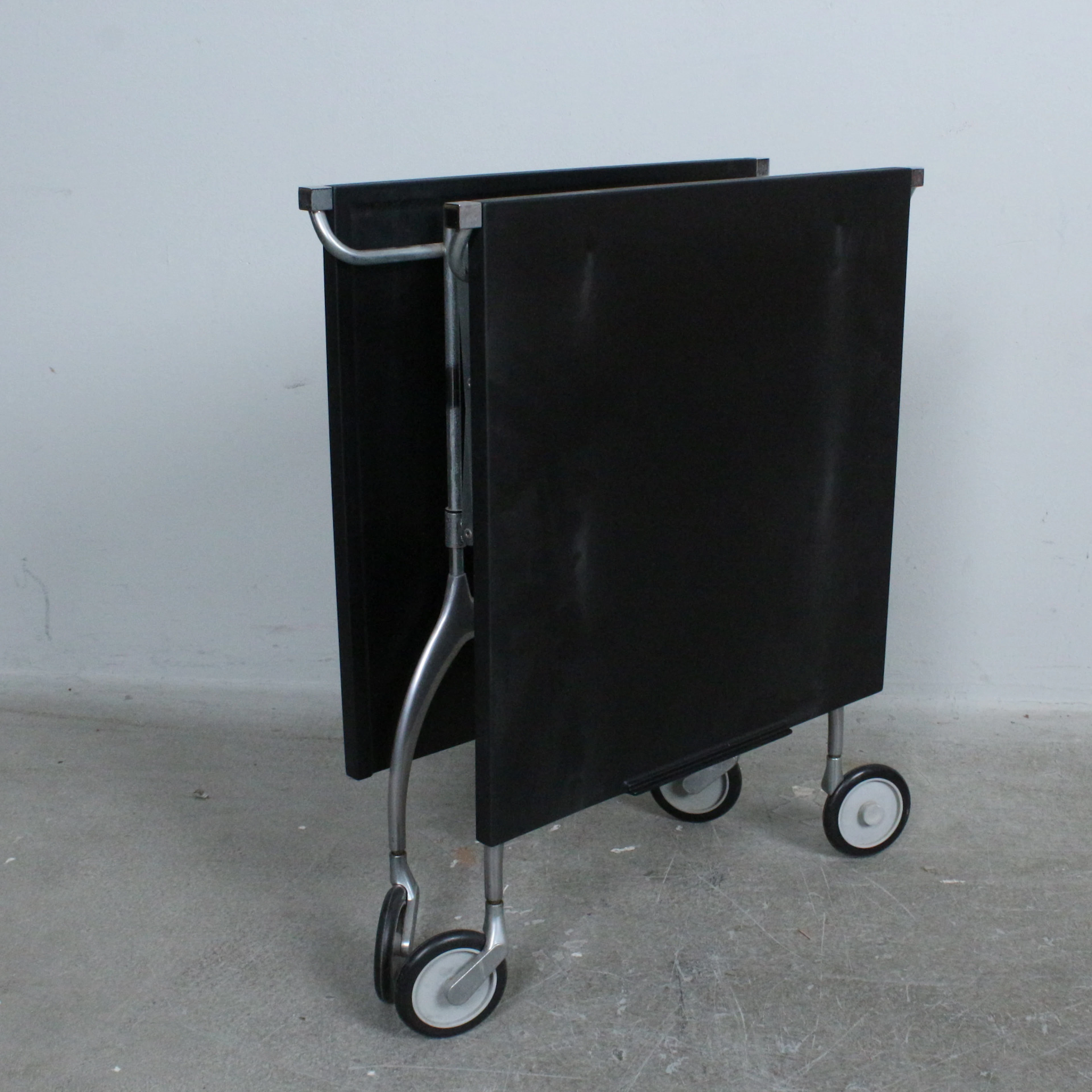 ANTONIO CITTERIO. für Kartell, Servierwagen, klappbar, Modell '' Battista