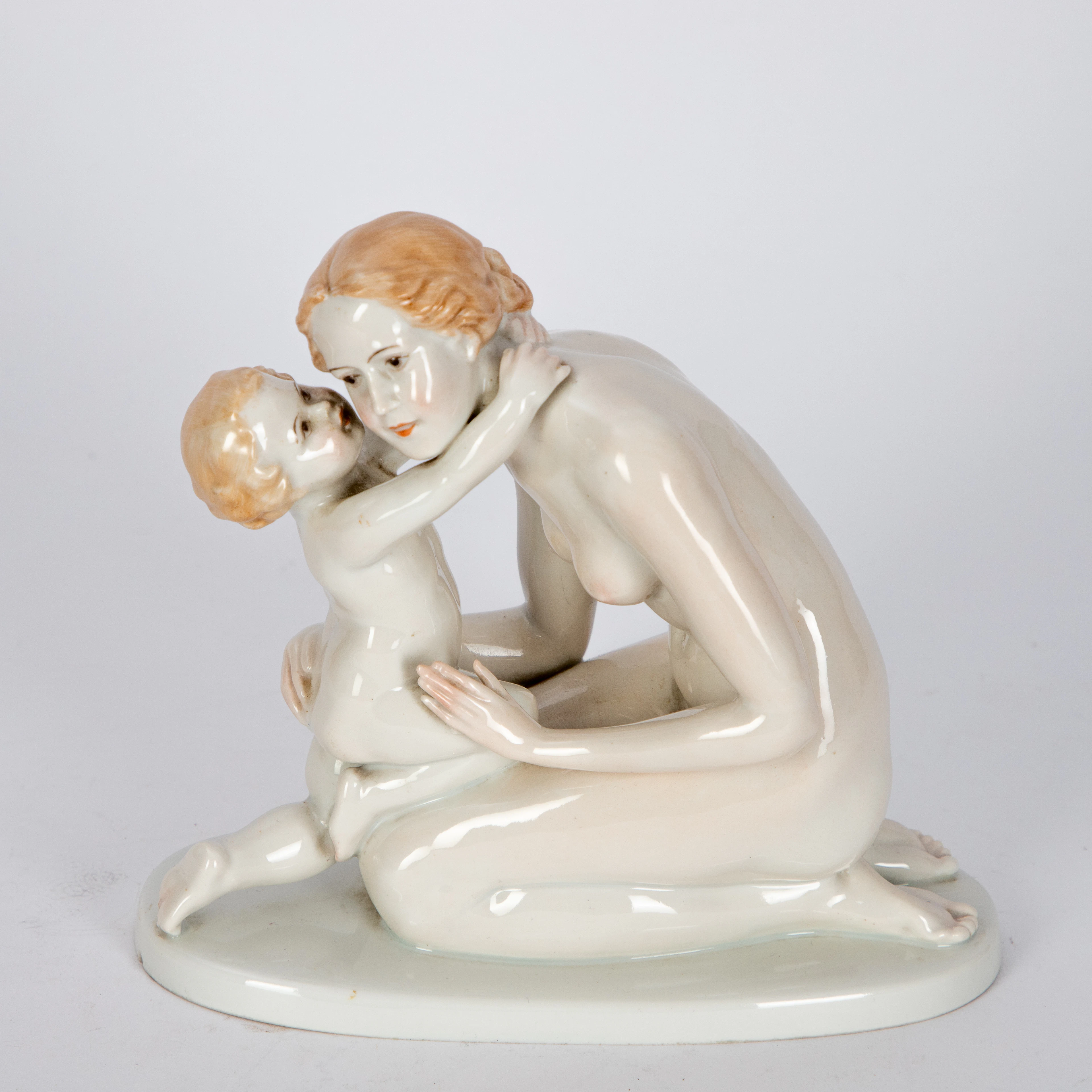 Karl Lysek, Mutter mit Kind, Rosenthal Germany Selb, 1930er Jahre.