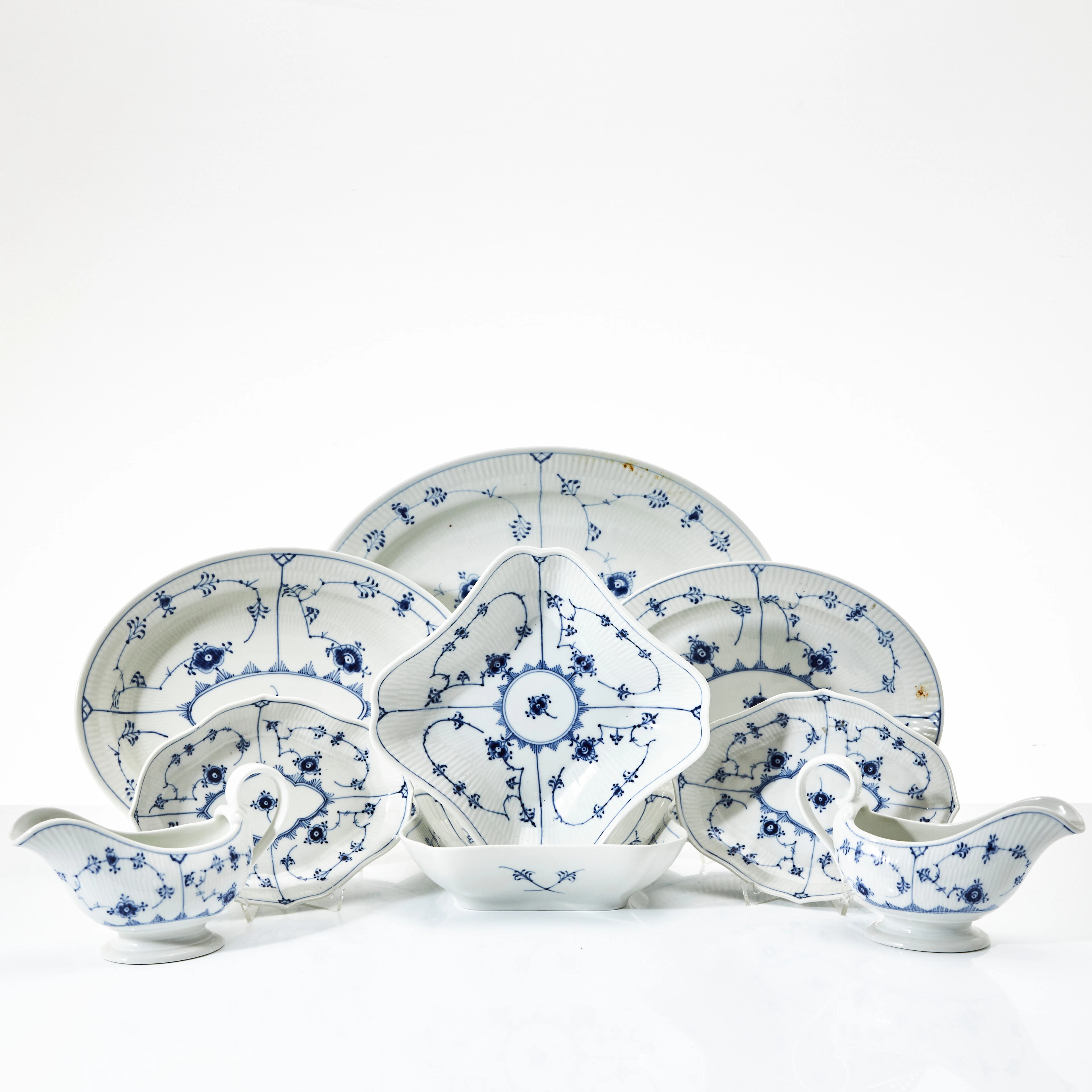 KUNGLIG DANSK, "Musselmalet", servisdelar 9 st, Danmark, porslin.
