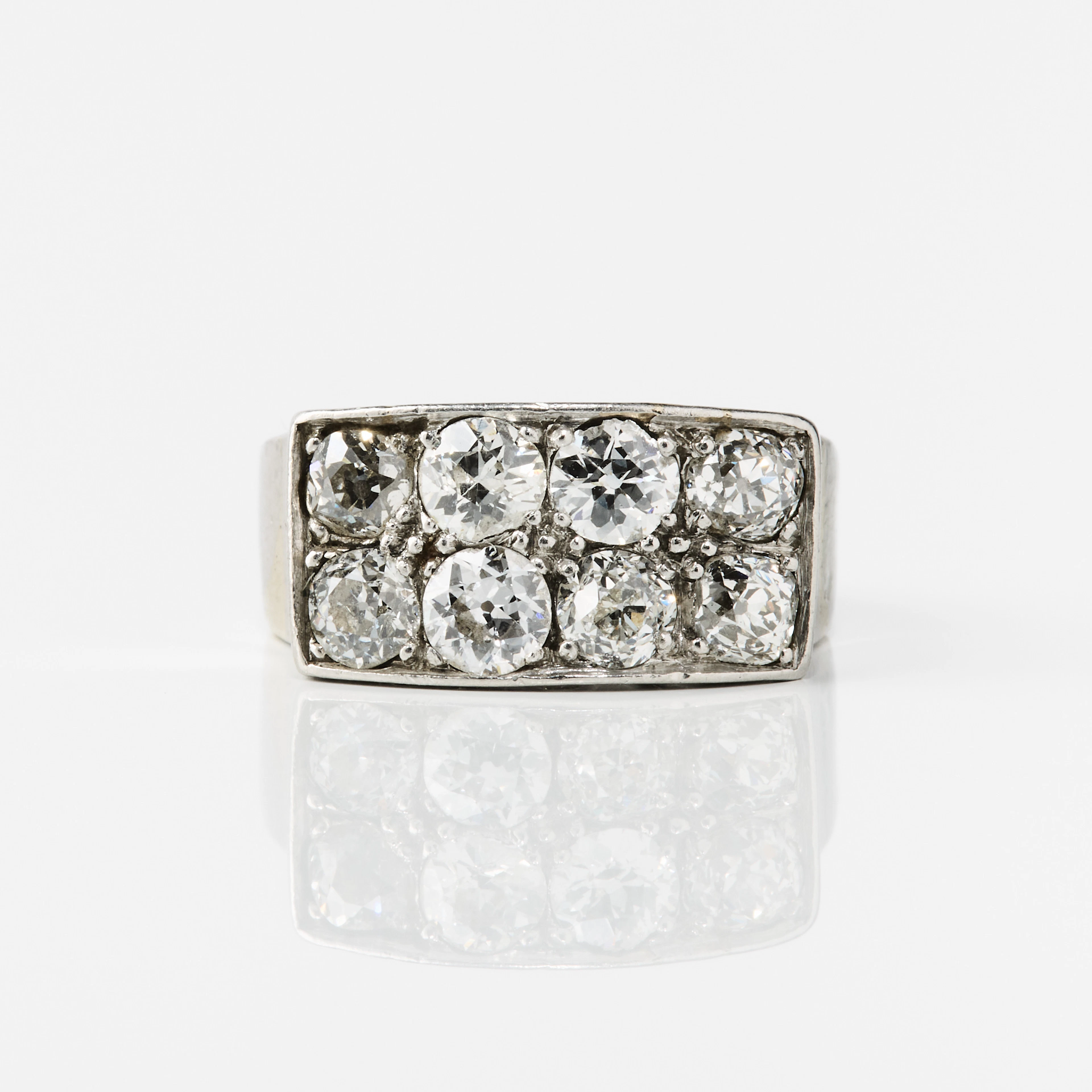 RING, platina med diamanter, Stockholm 1948.