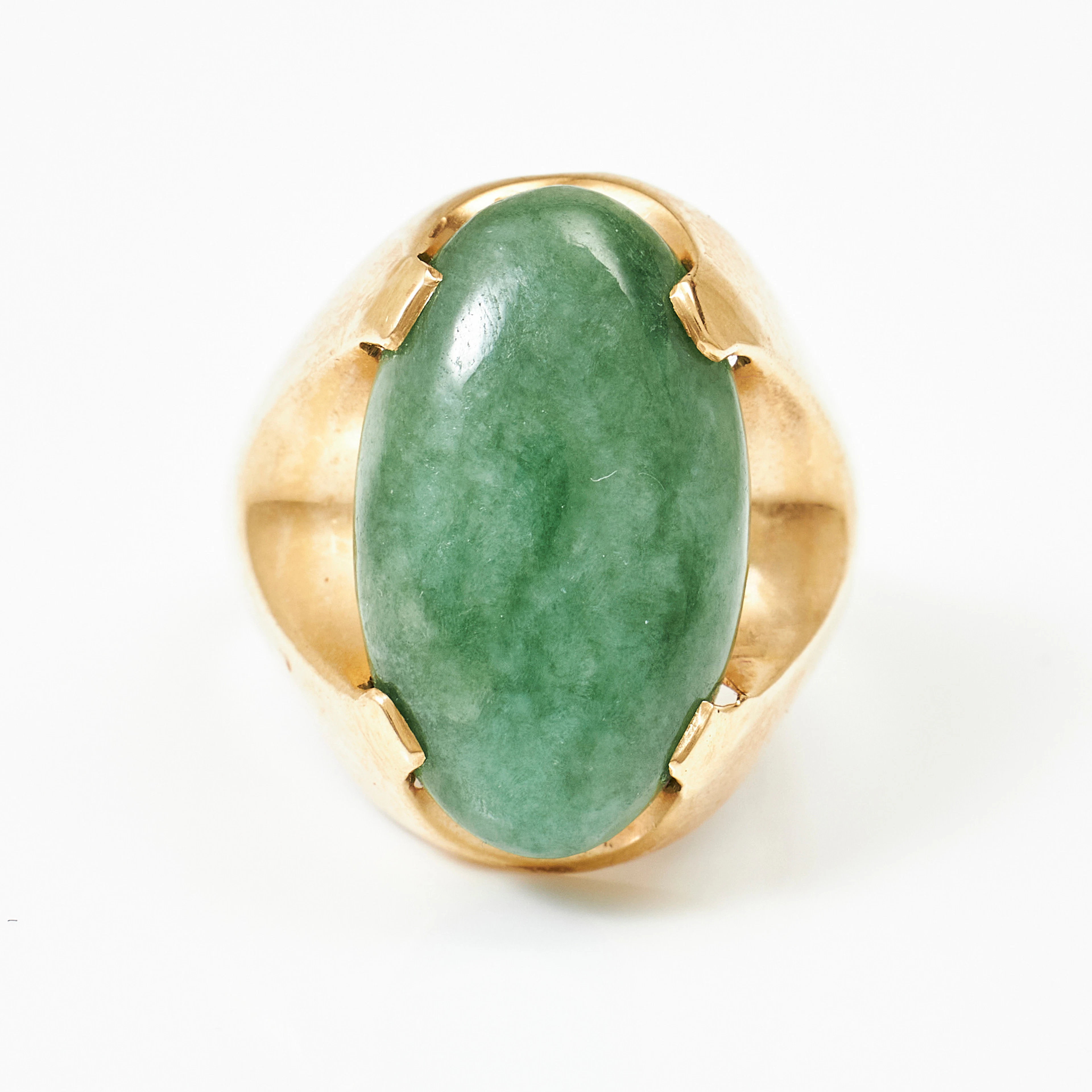 RING, 18 k guld, oval cabochonslipad aventurin, svensk kontrollstämpel.