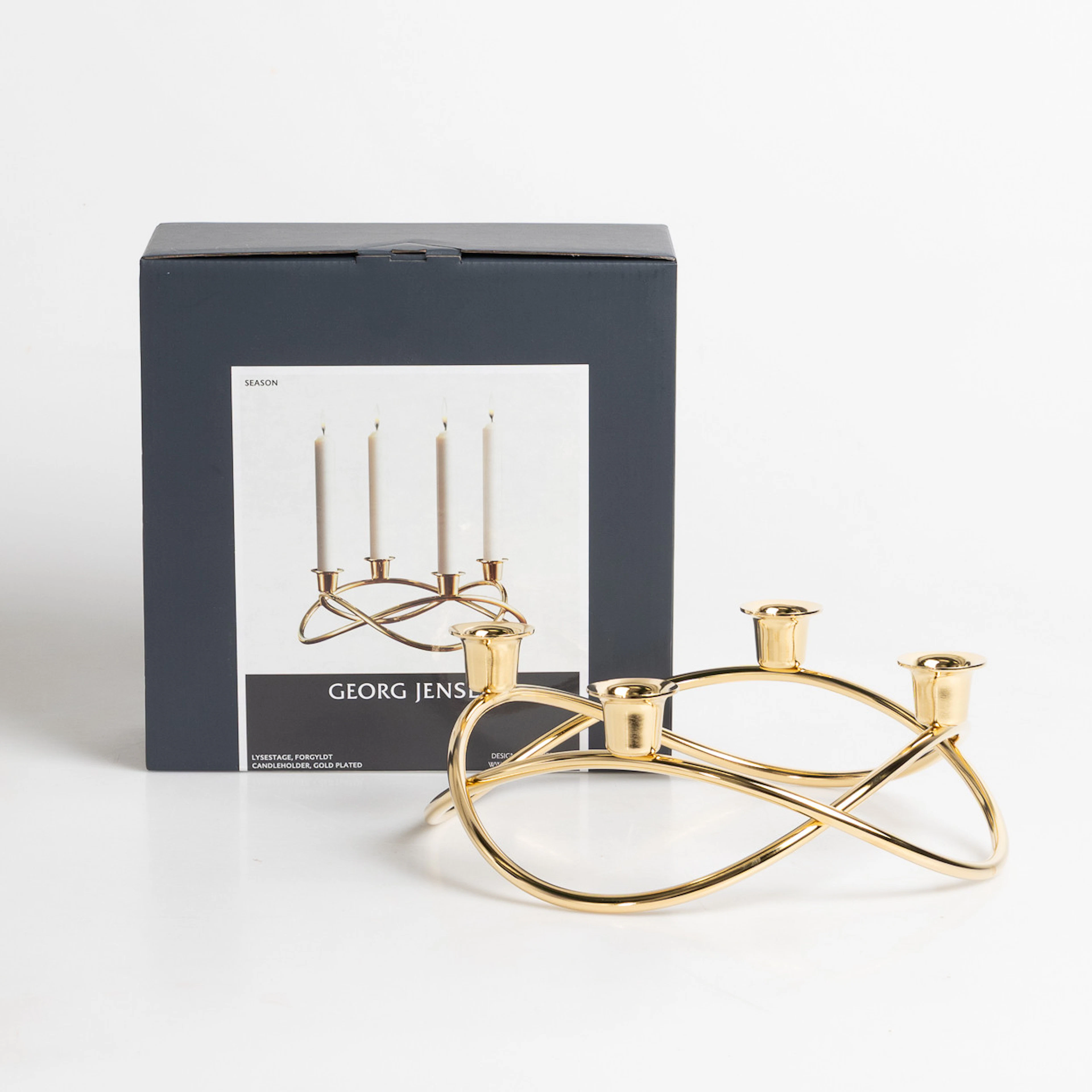 GEORG JENSEN. Kandelaber, 2 stycken, design Maria Berntsen, i originalboxar.