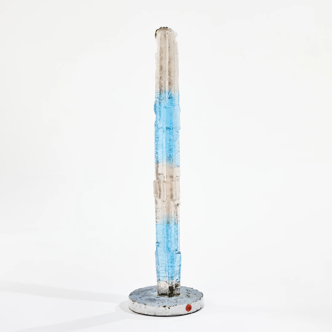 EDVIN ÖHRSTRÖM. Glasskulptur, Lindshammars glasbruk, gjuten blå och
