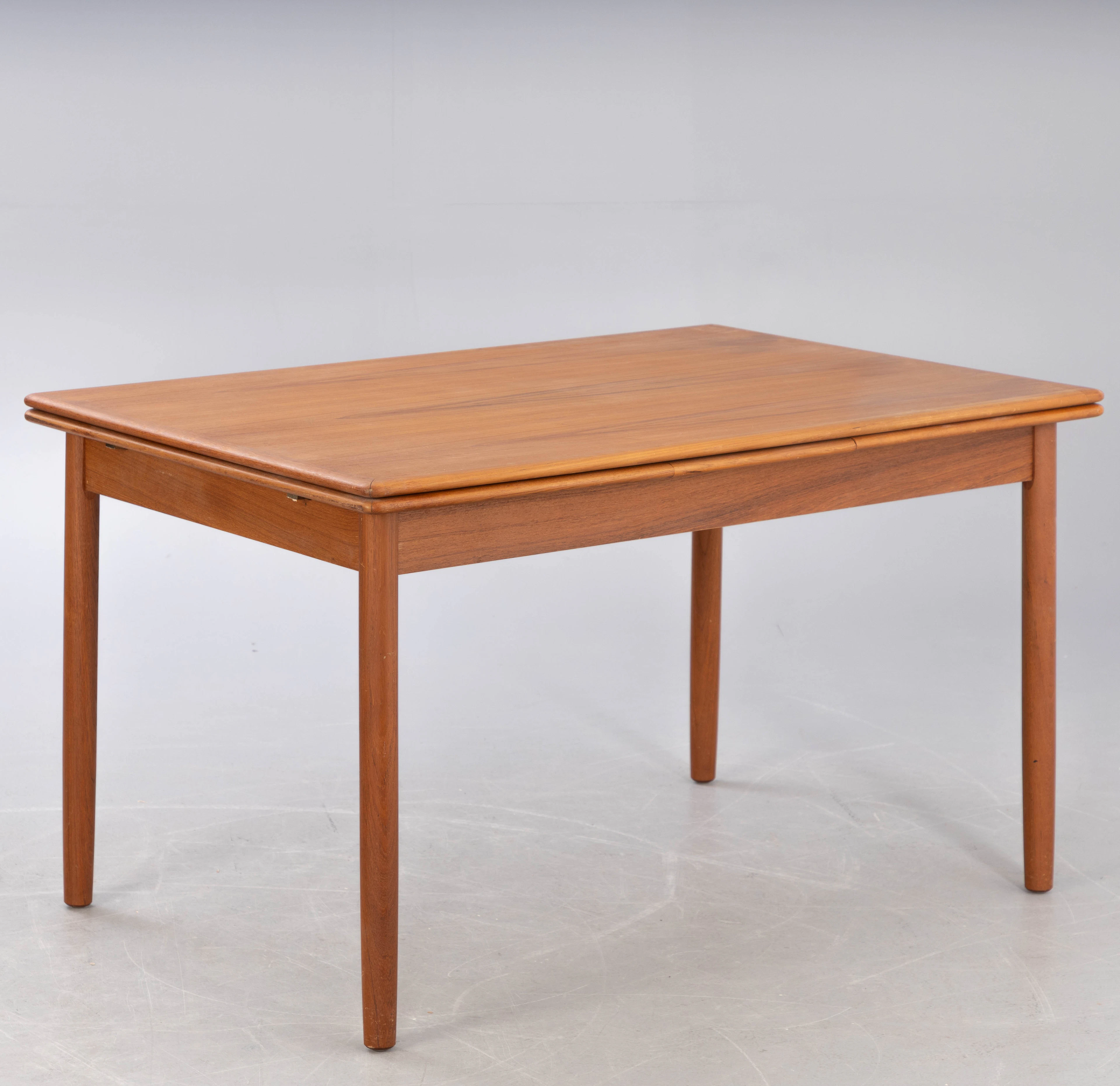Ausziehbarer Esstisch in Teak, Dänemark, 1960er Jahre.