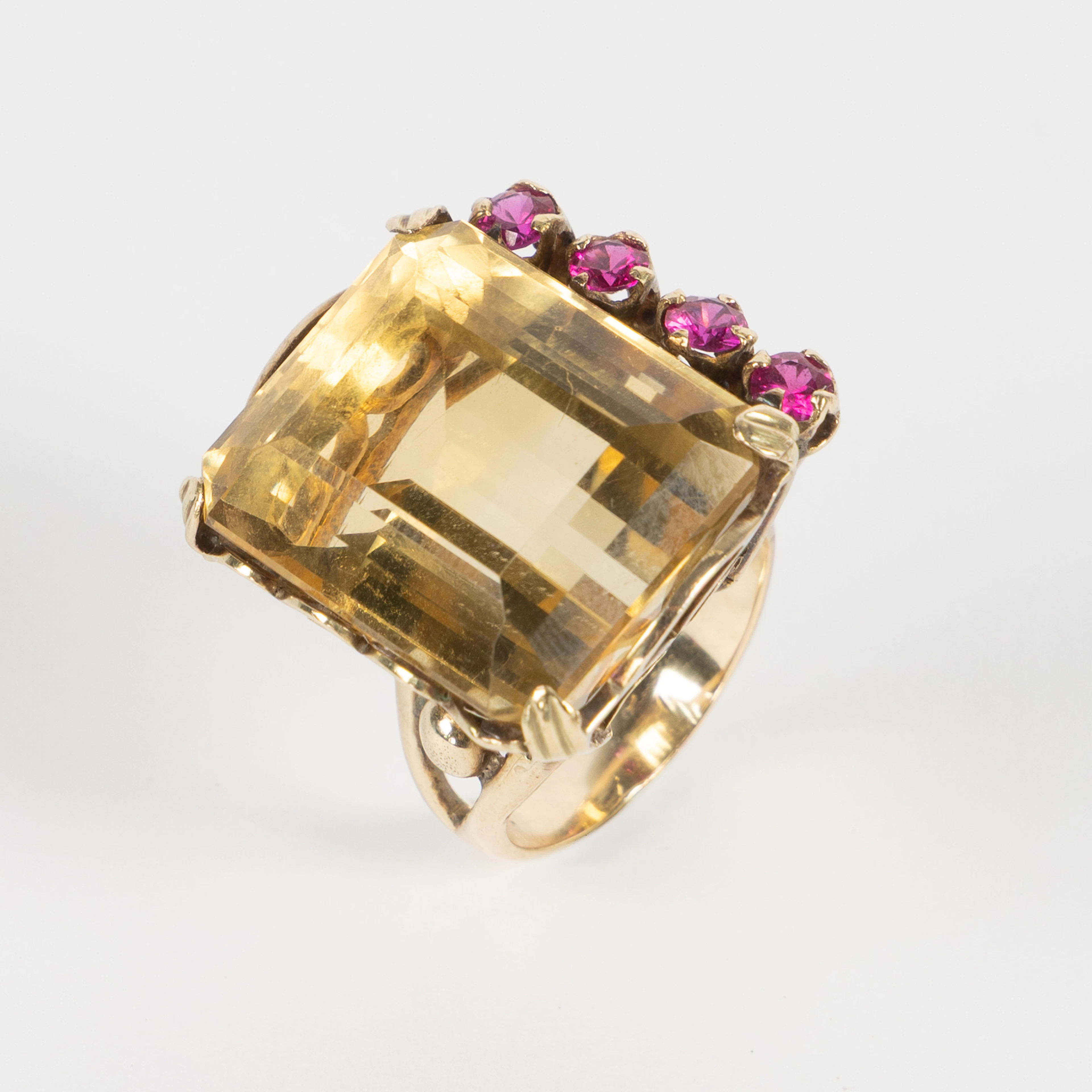COCKTAILRING, 18K guld.