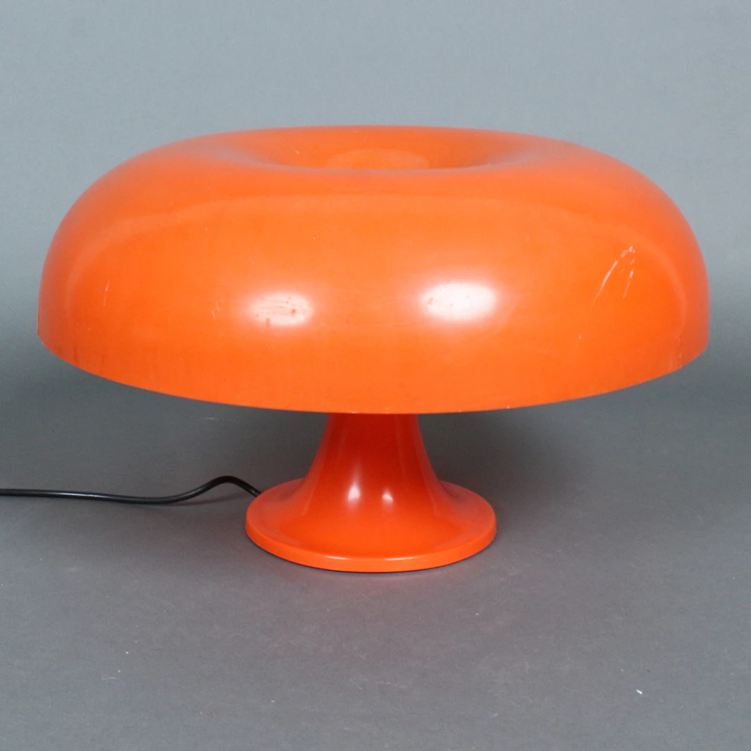 GIANCARLO MATTIOLI. Artemide. Tischleuchte, Modell 'Nesso', Erste