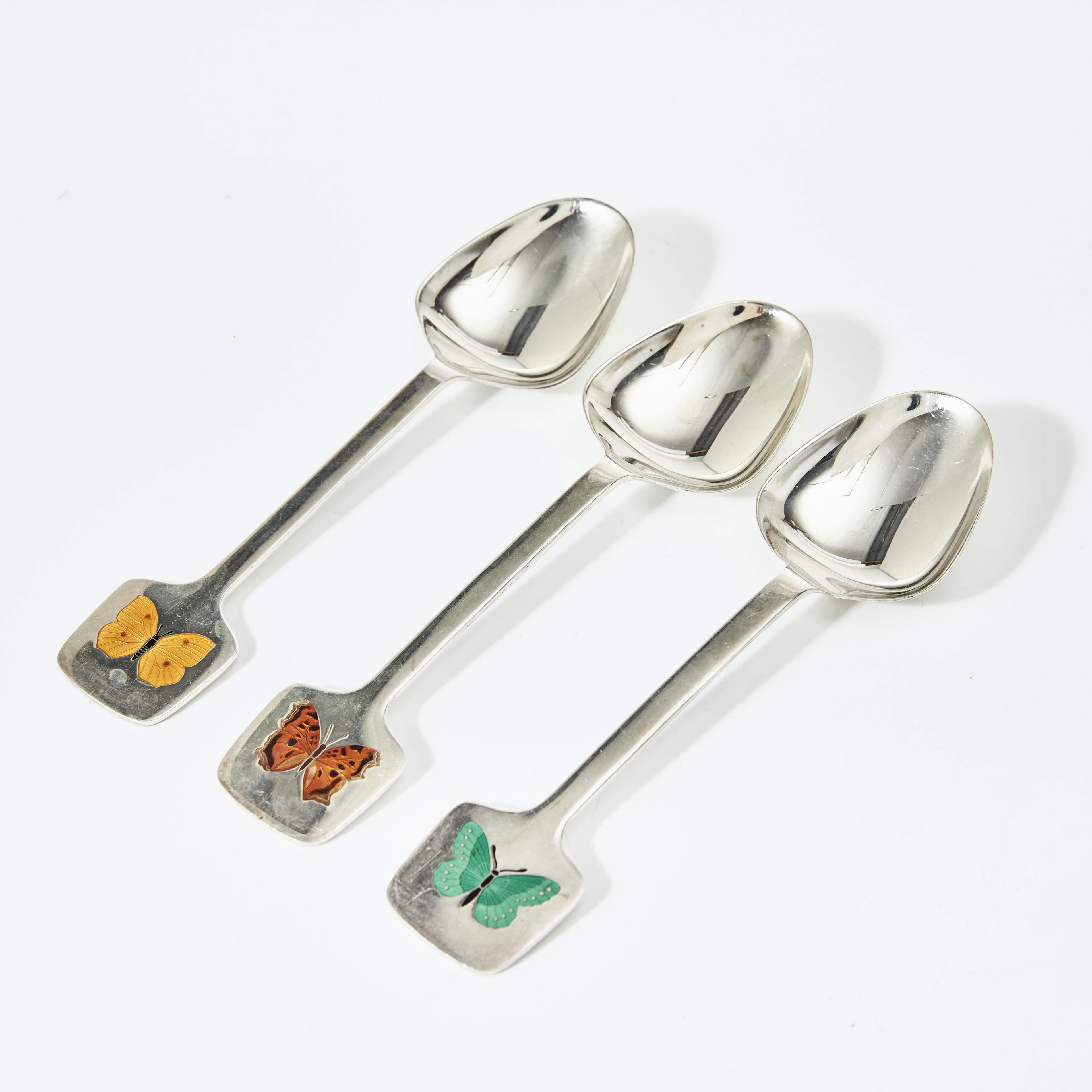 SIGVARD BERNADOTTE. Skedar, 3 stycken, sterlingsilver med dekor i