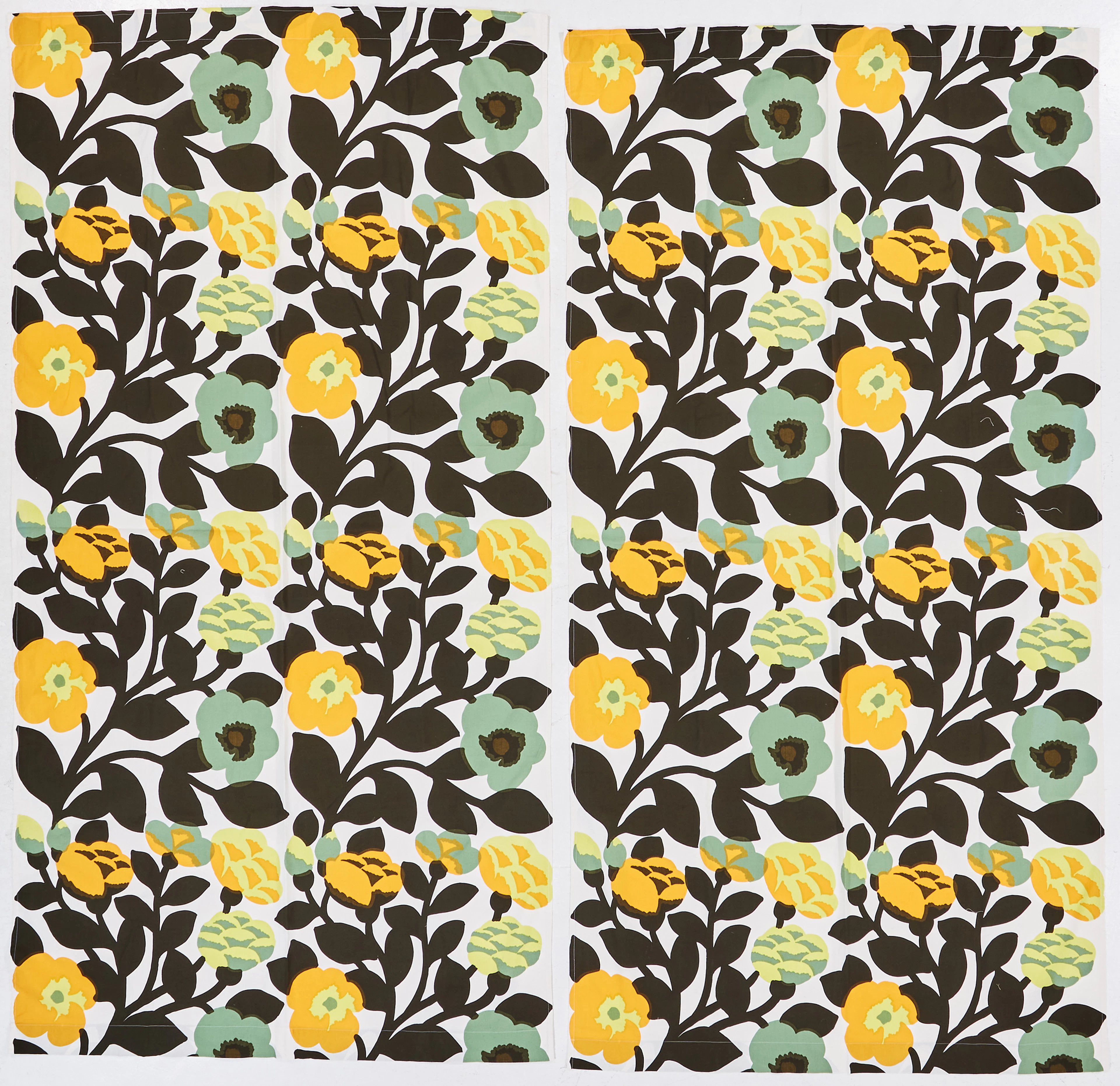 GARDINLÄNGDER, ett par, Katsuji Wakisaka för Marimekko, 130x255cm.