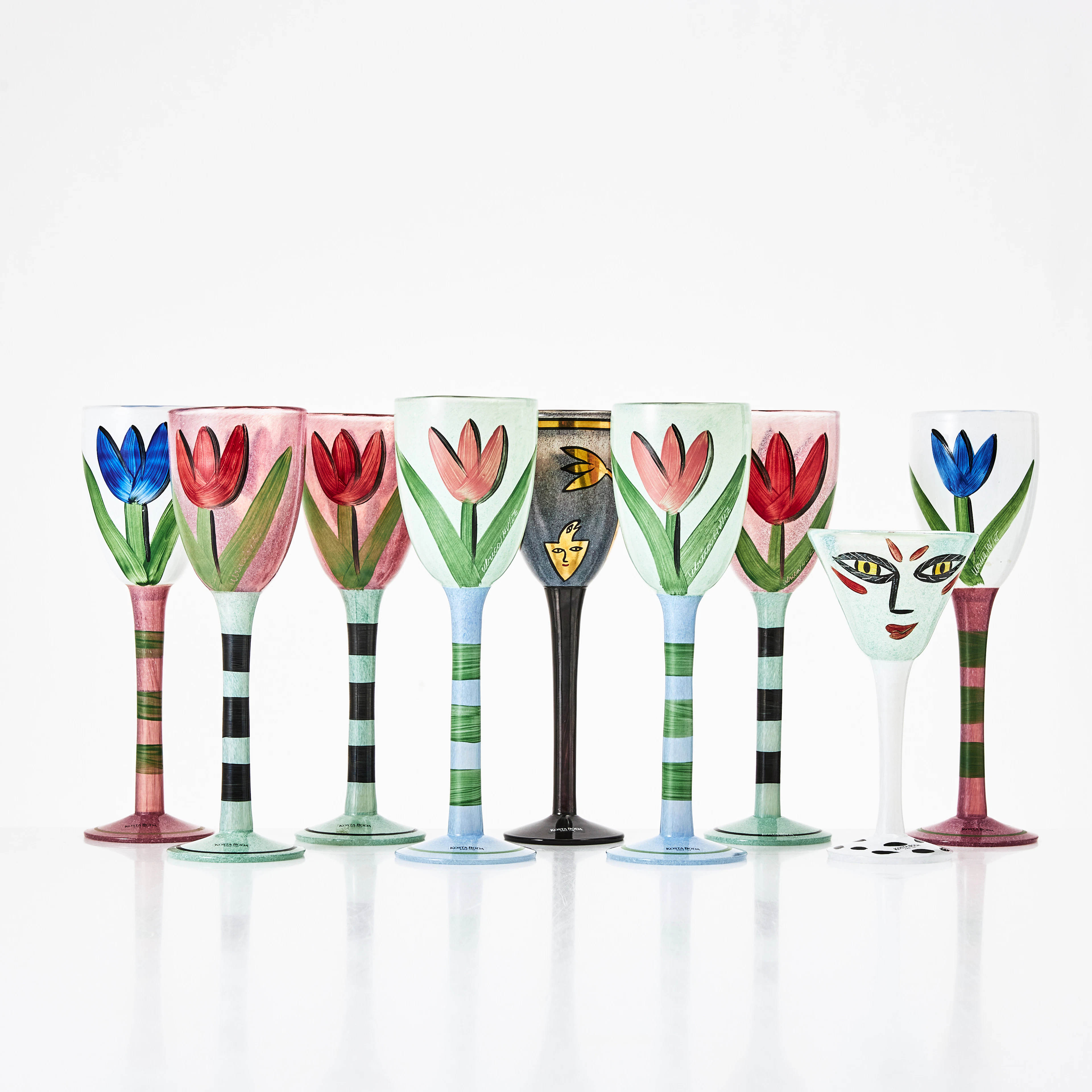 ULRICA HYDMAN-VALLIEN. GLAS, 9 stycken, Kosta Boda.