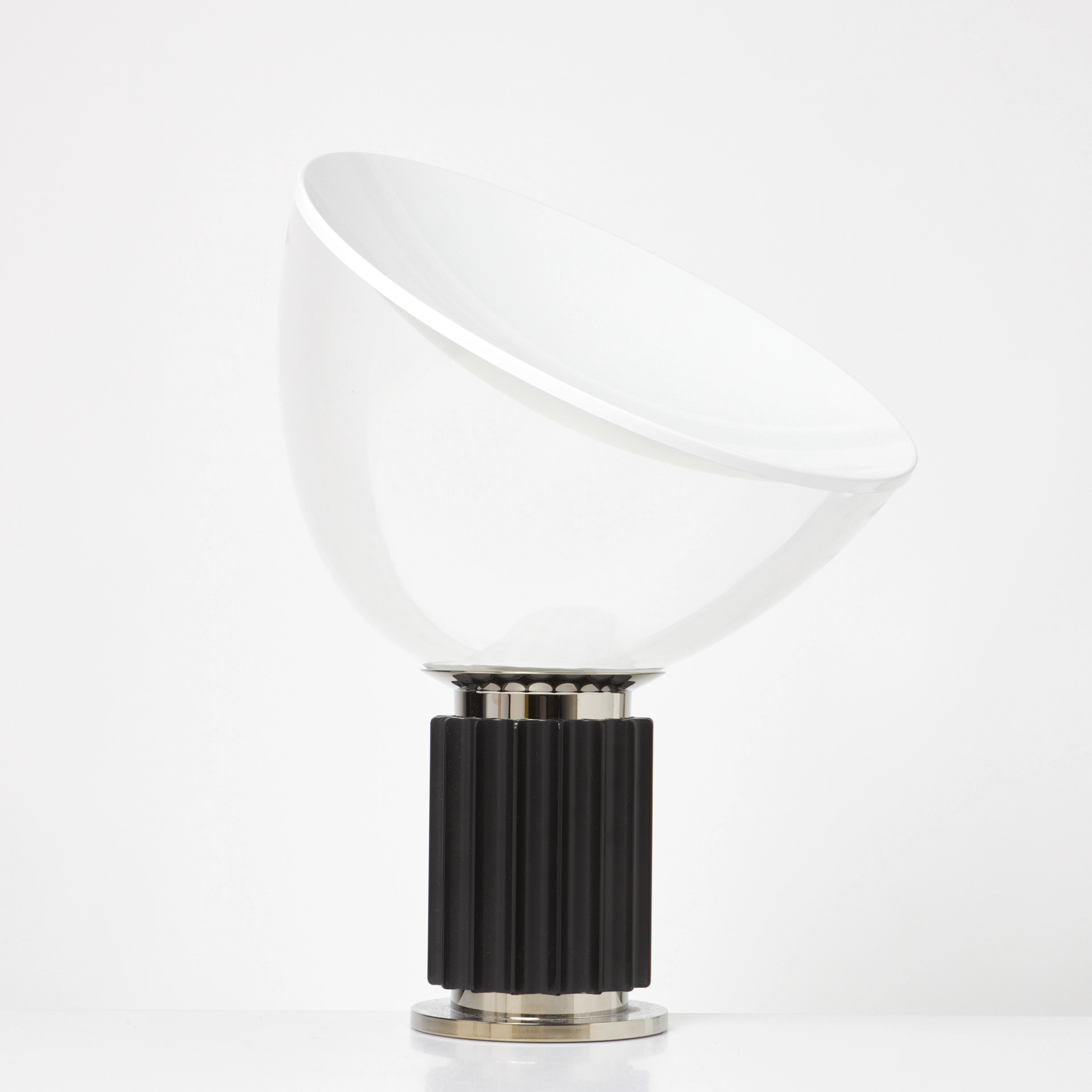 PIER GIACOMO CASTIGLIONI & ACHILLE CASTIGLIONI. Bordslampa, "Taccia"