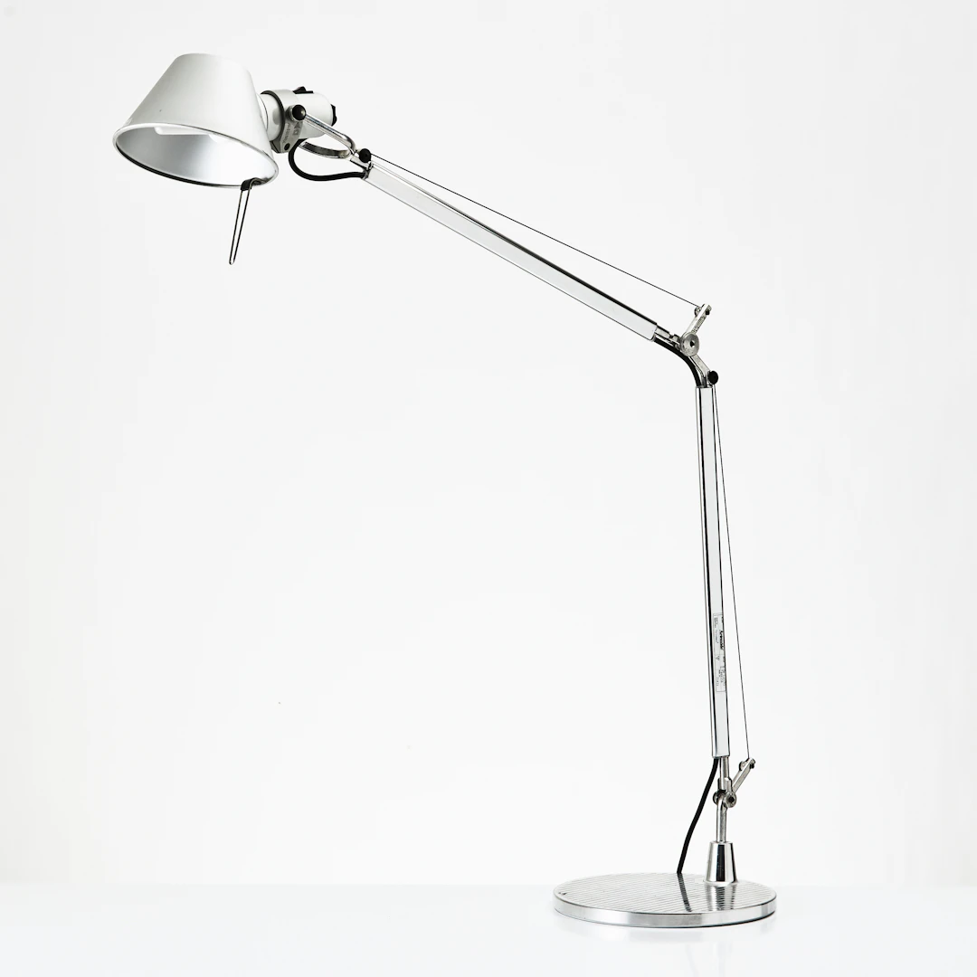 MICHELE DE LUCCHI & GIANCARLO FASSINA. Bordslampa "Tolomeo" för Artemide