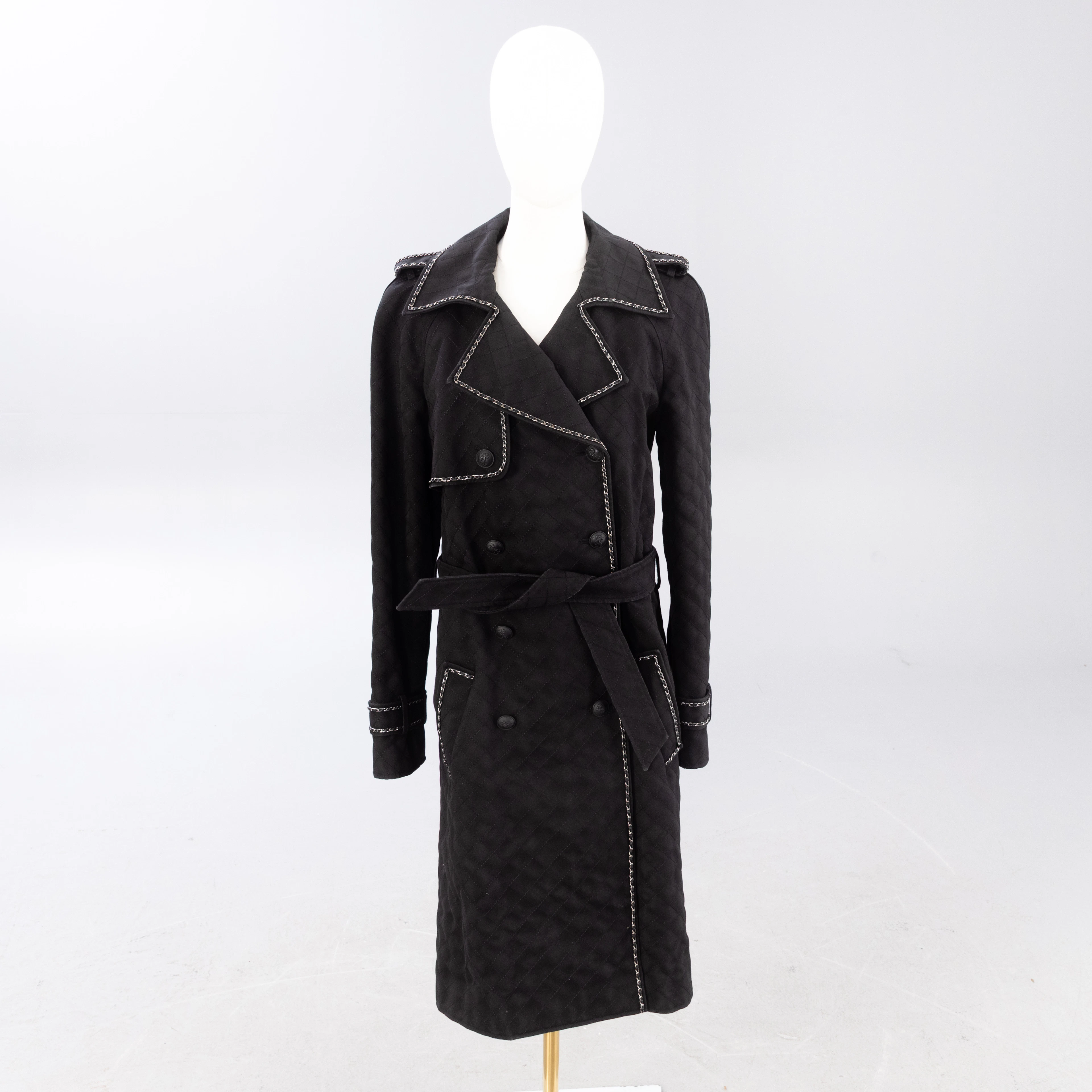 CHANEL. Trench Coat, Fre-Fall 2004, FR 40.
