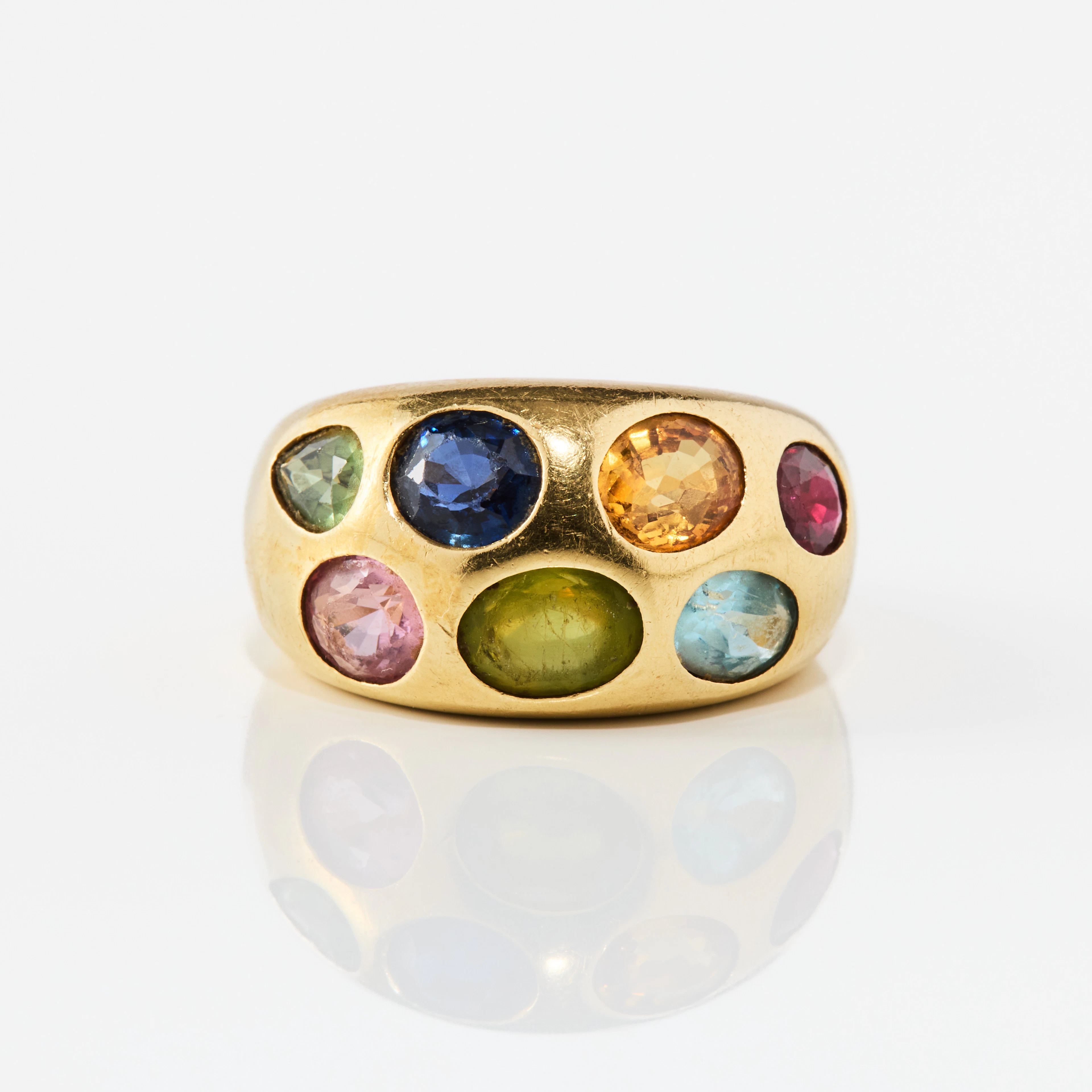 RING, 18K guld med multifärgade stenar, 1980/90-tal.