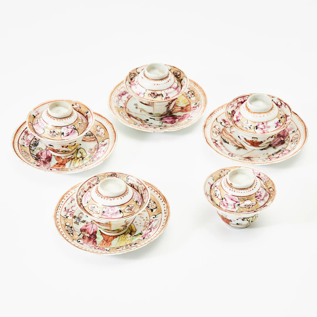 KOPPAR, med fat och lock, porslin, Kina, Qianlong (1736-1795), famille