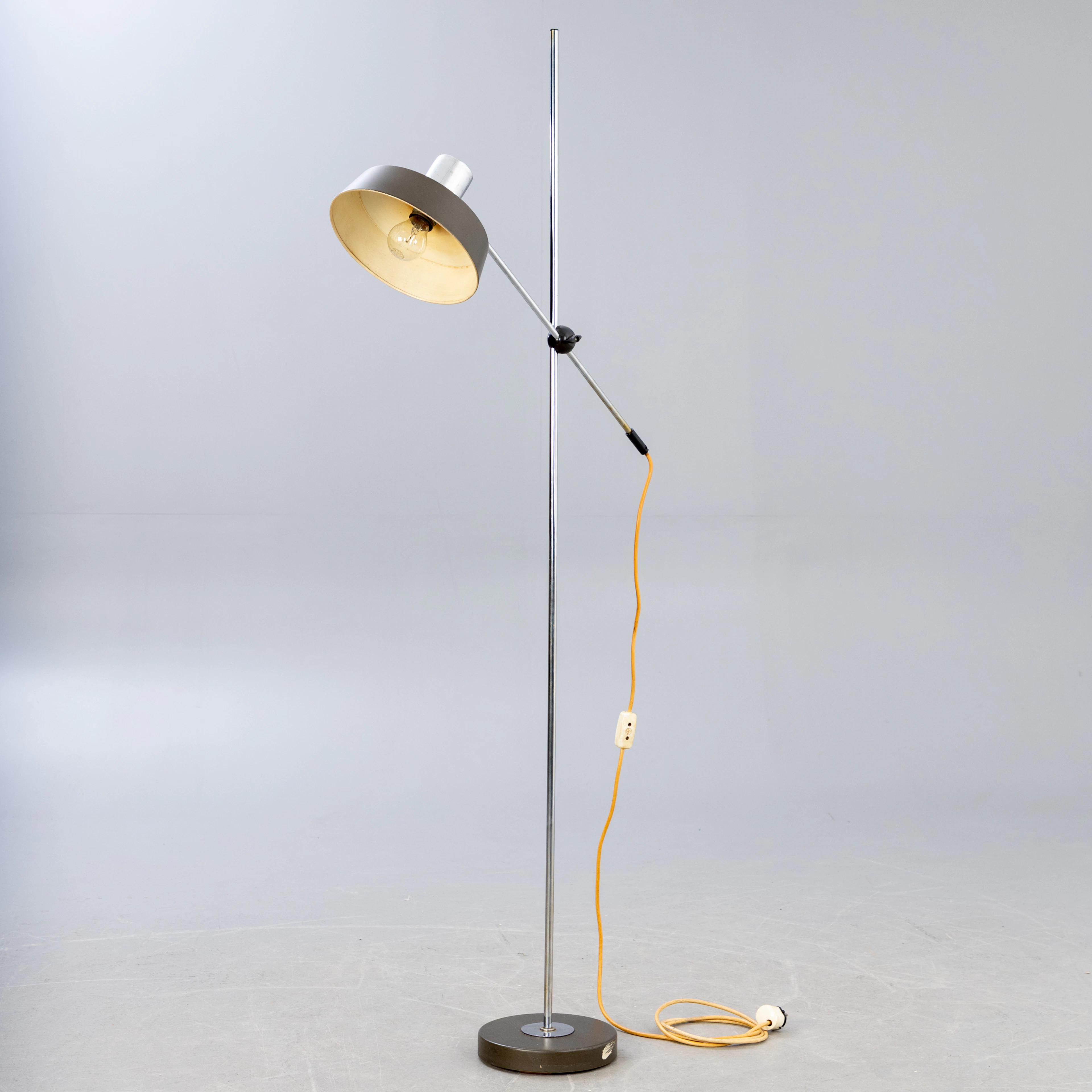 Stehlampe, 1970er Jahre.