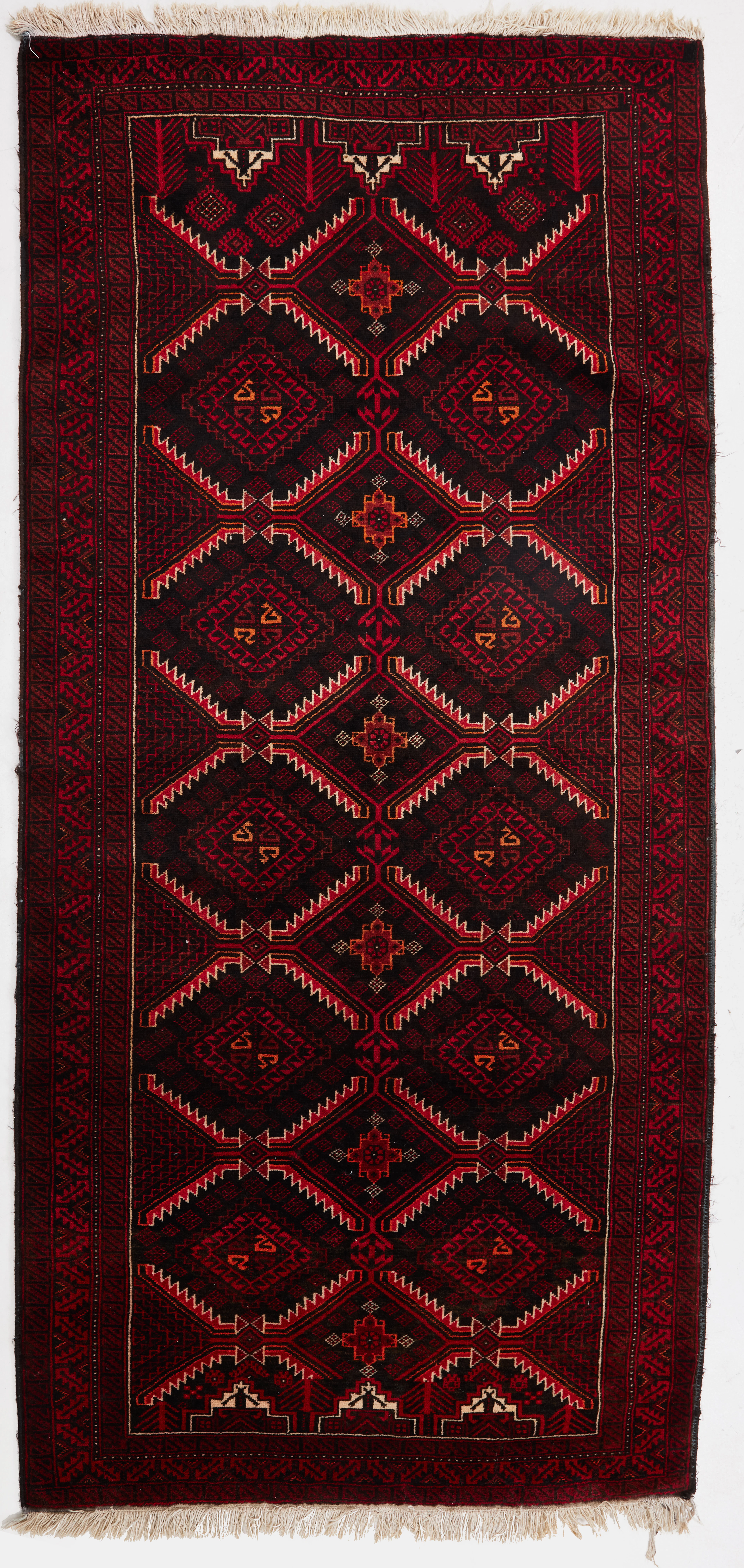ORIENTMATTA. Beluch, Persien, semiantik, ca 245x125 cm.