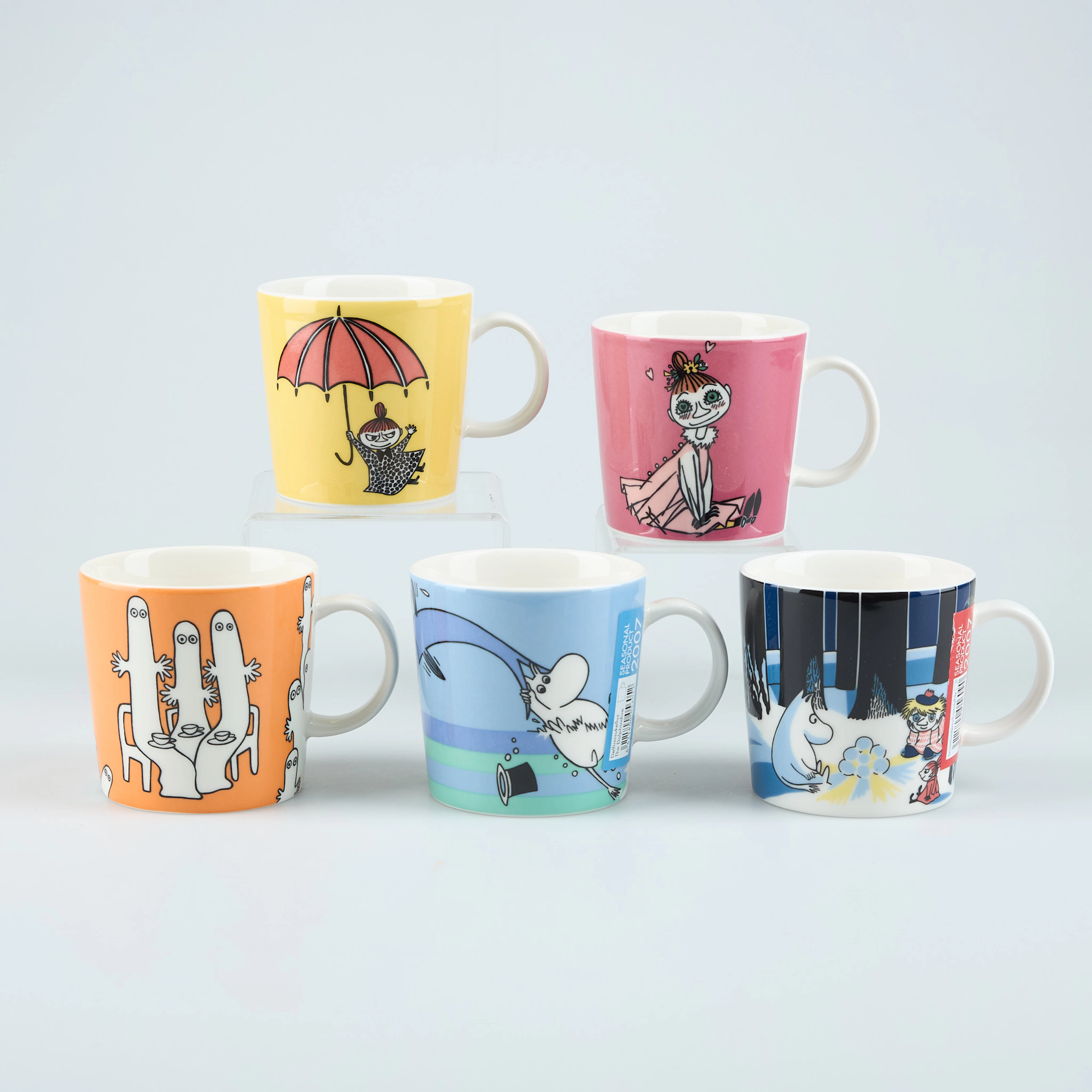 MUMINMUGGAR, 5 st. Illustration Tove Jansson, design Tove Slotte.