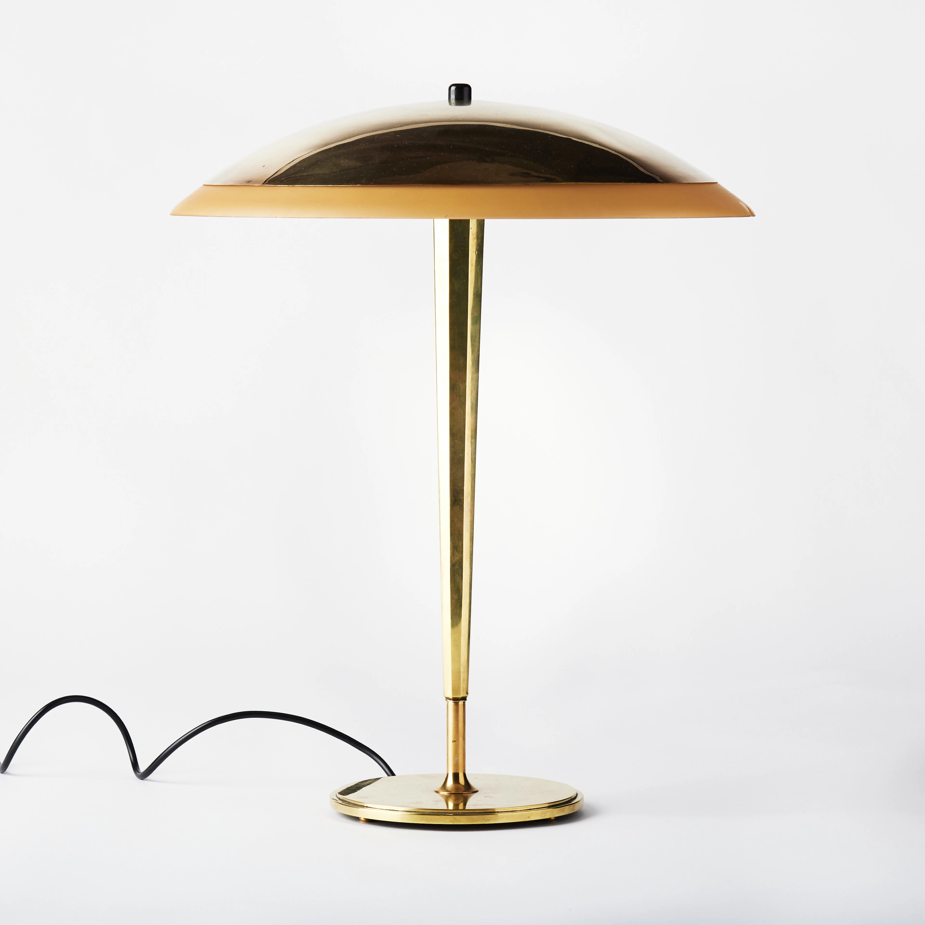 HARALD NOTINI. Bordslampa, Arvid Böhlmarks Lampfabrik, Stockholm tidigt