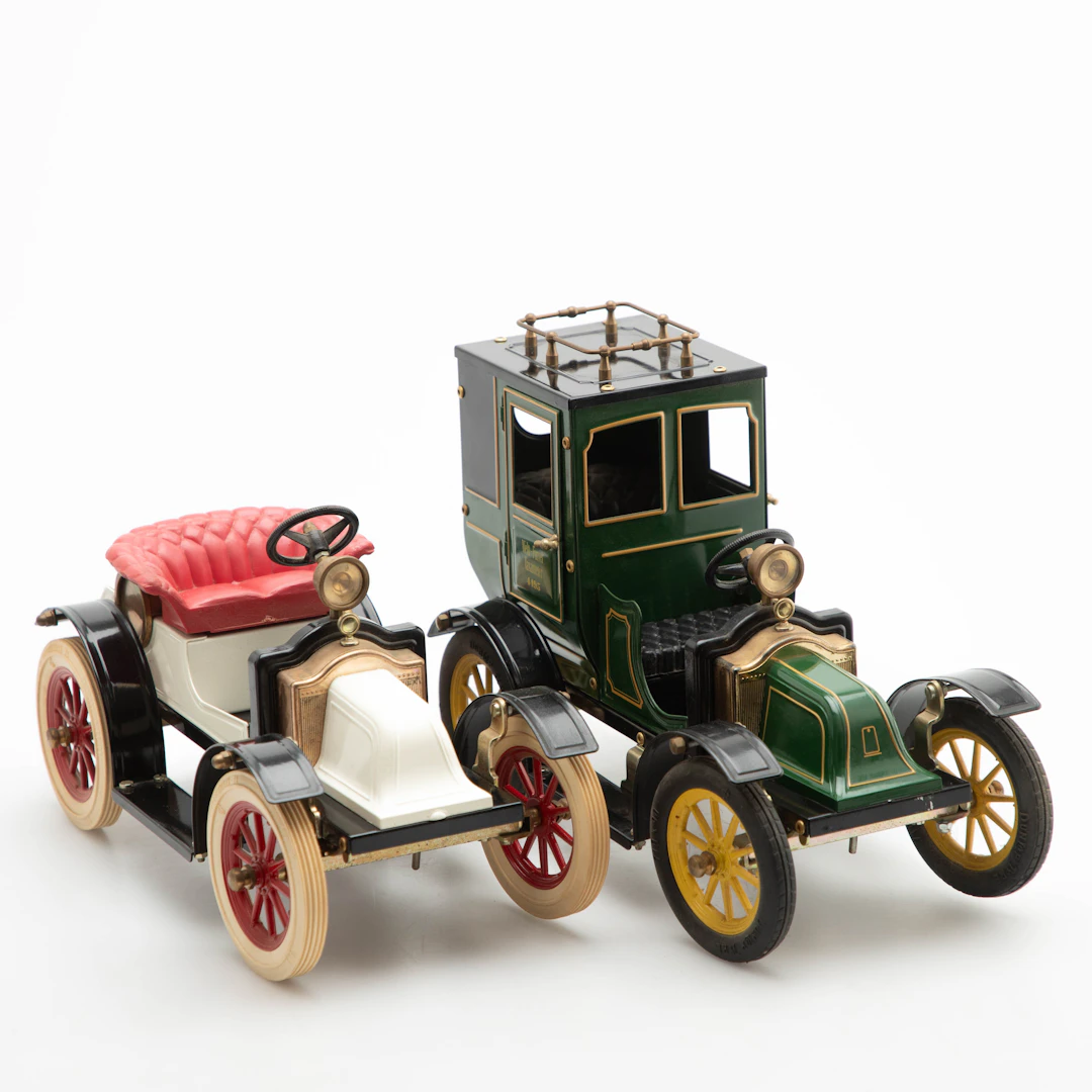 GC Original Historic Automobiles: zwei Modellautos 1/12: Taxi Welti-Furrer