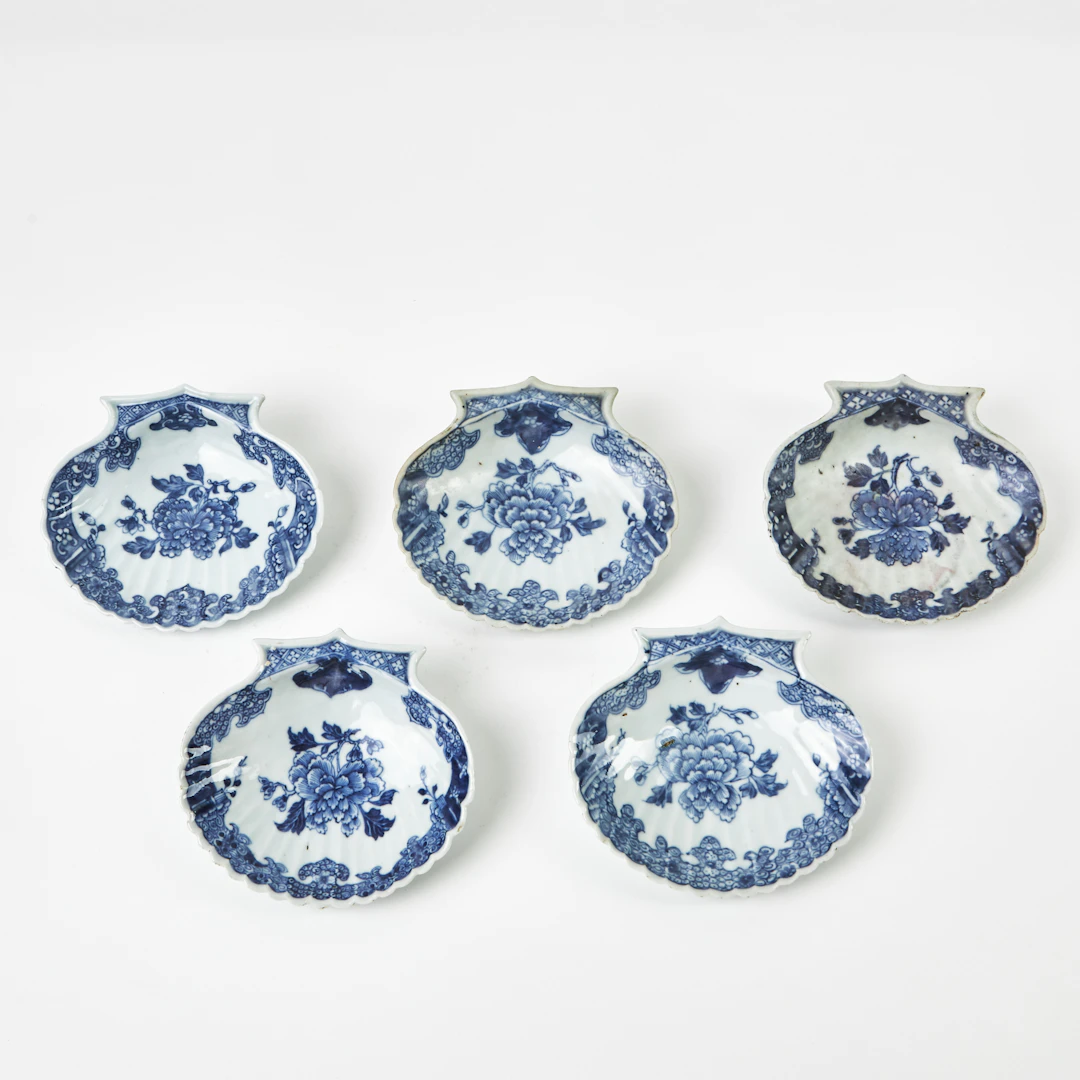 SMÖRSNÄCKOR, 5 st., porslin, Kina, Qianlong (1736-1795), dekor av