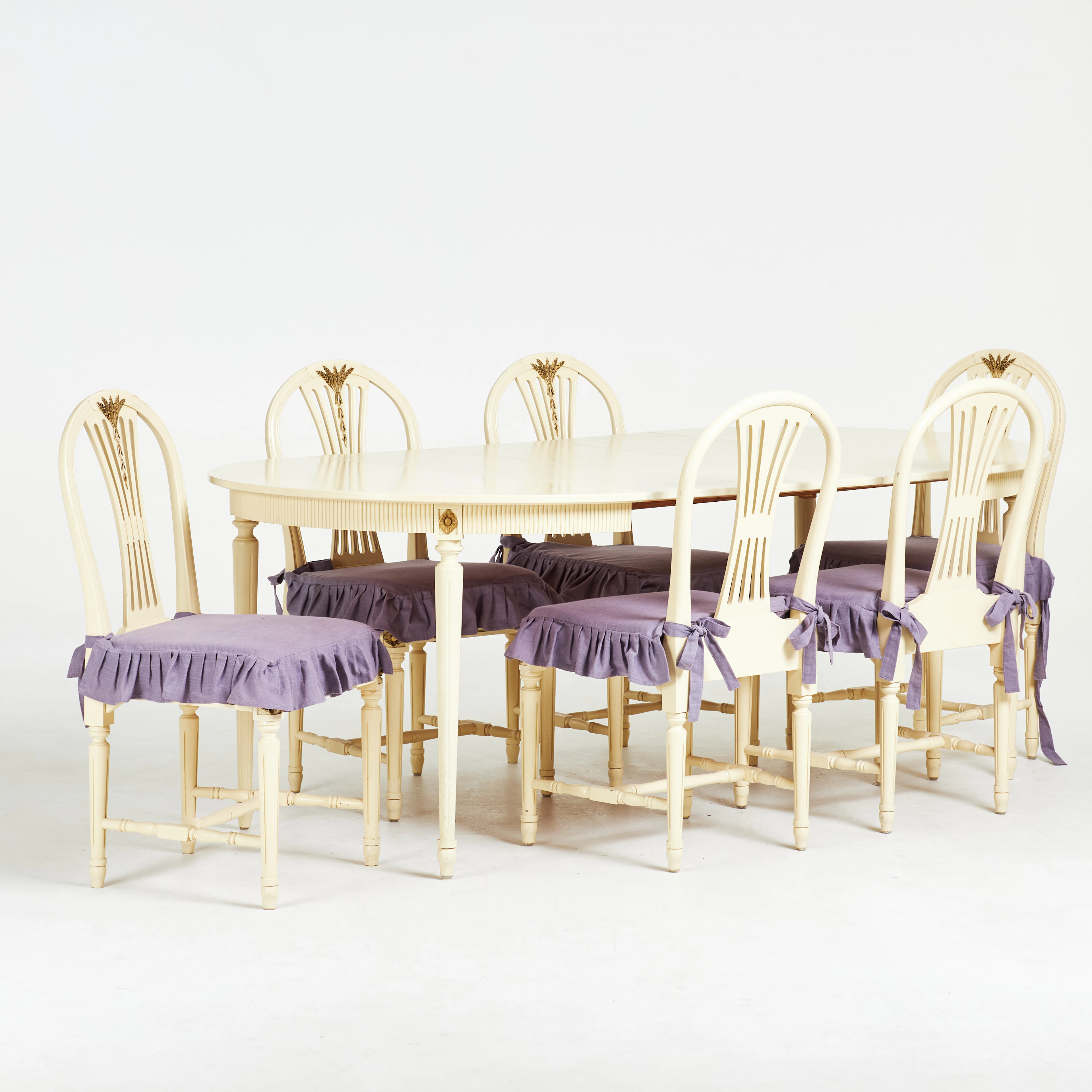 MATGRUPP. 7 dlr, gustaviansk stil, 1900-talets andra hälft, stolar