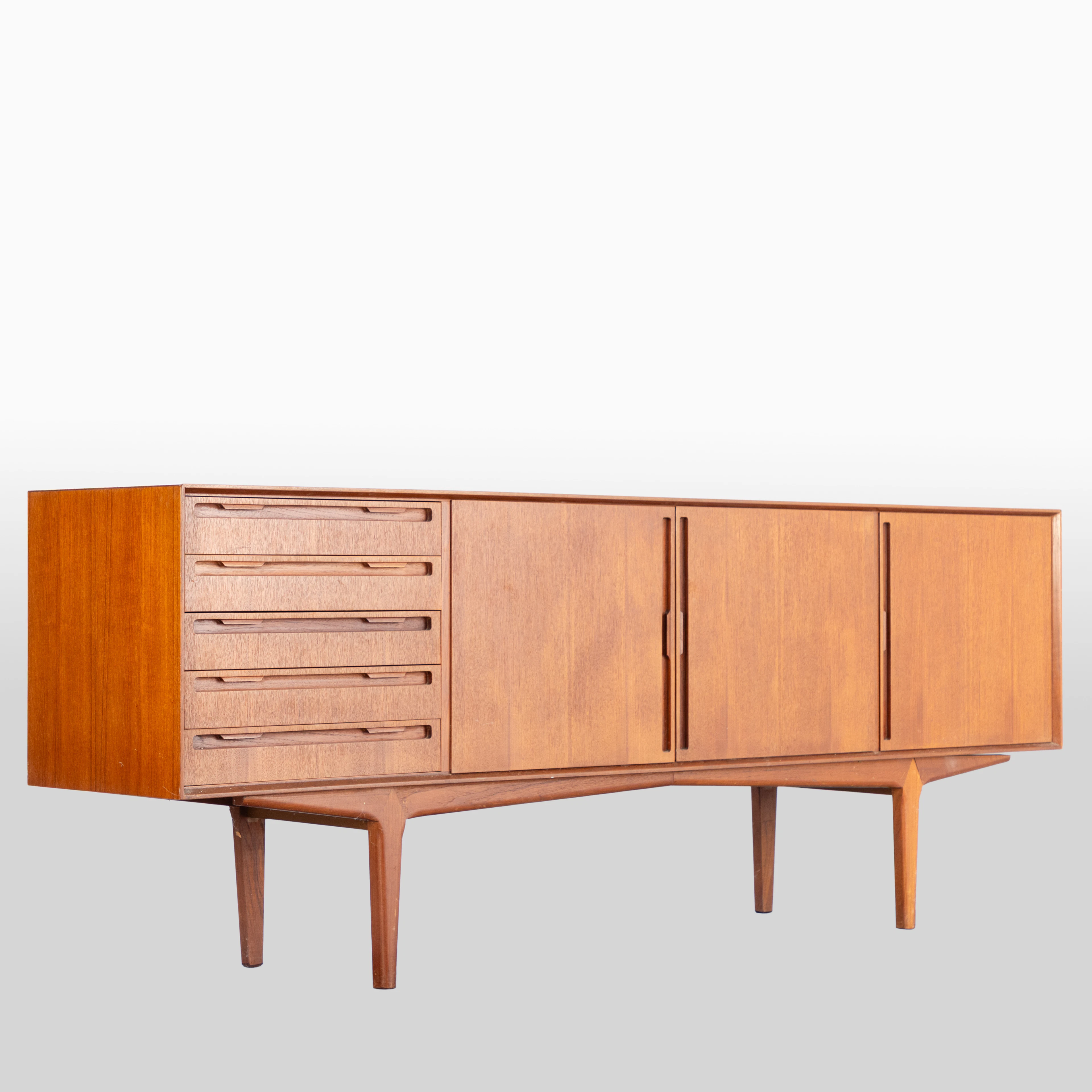 Knud Nielsen für Løsning Møbelfabrik, Sideboard in Teak, Dänemark