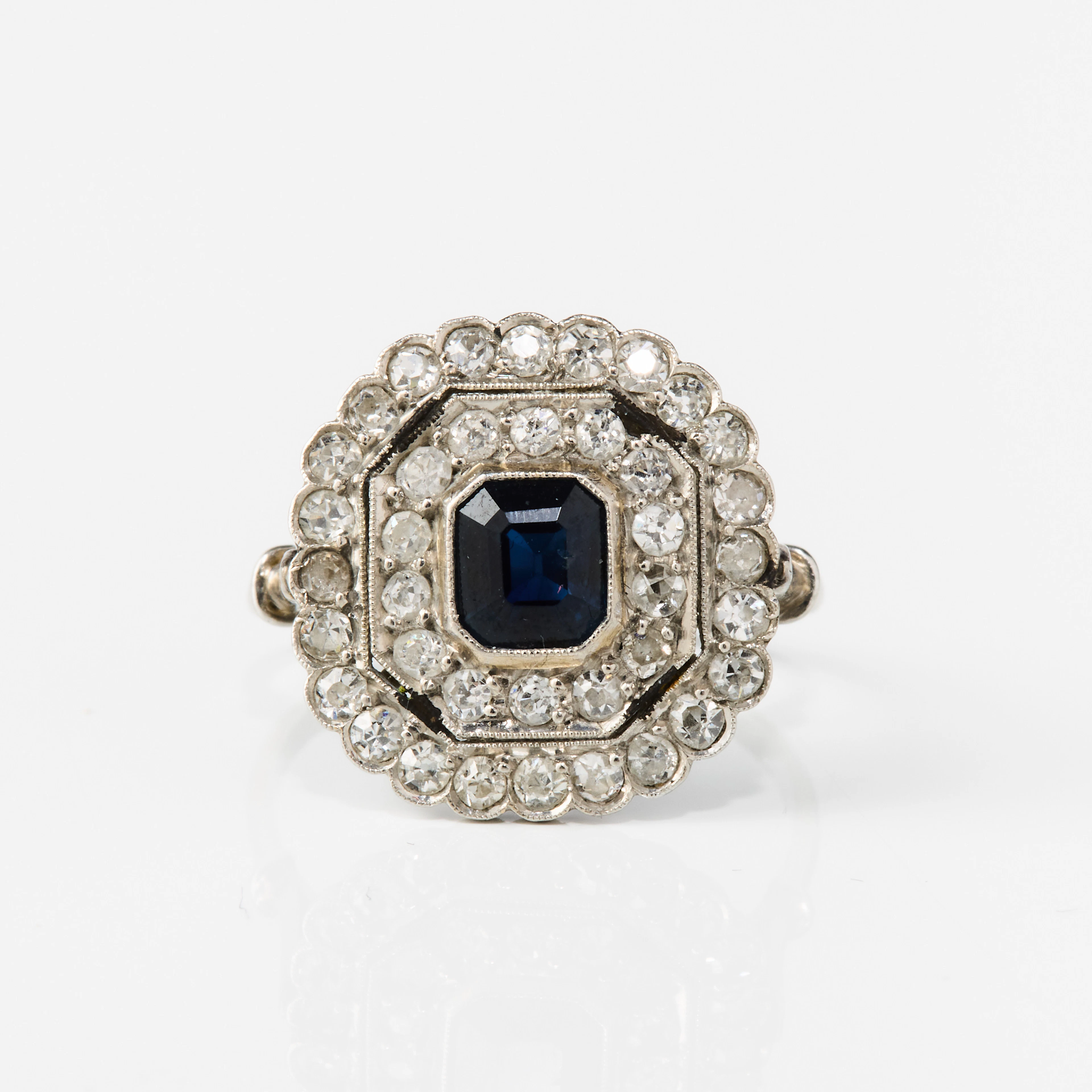 RING, platina, safir och diamanter, 1910-tal.