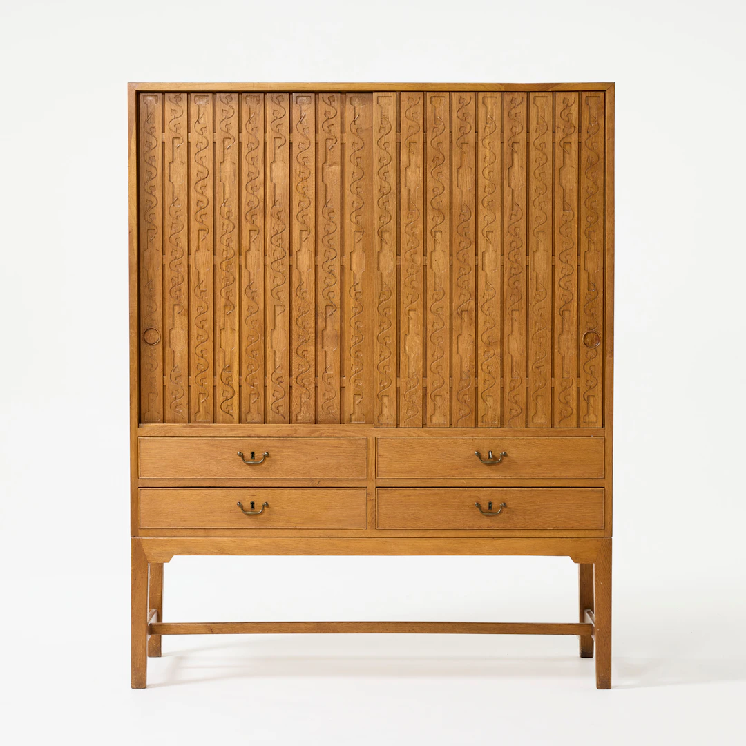 HANS J WEGNER. Skåp, Mikael Laursen, Danmark, 1940/50-tal, Danish