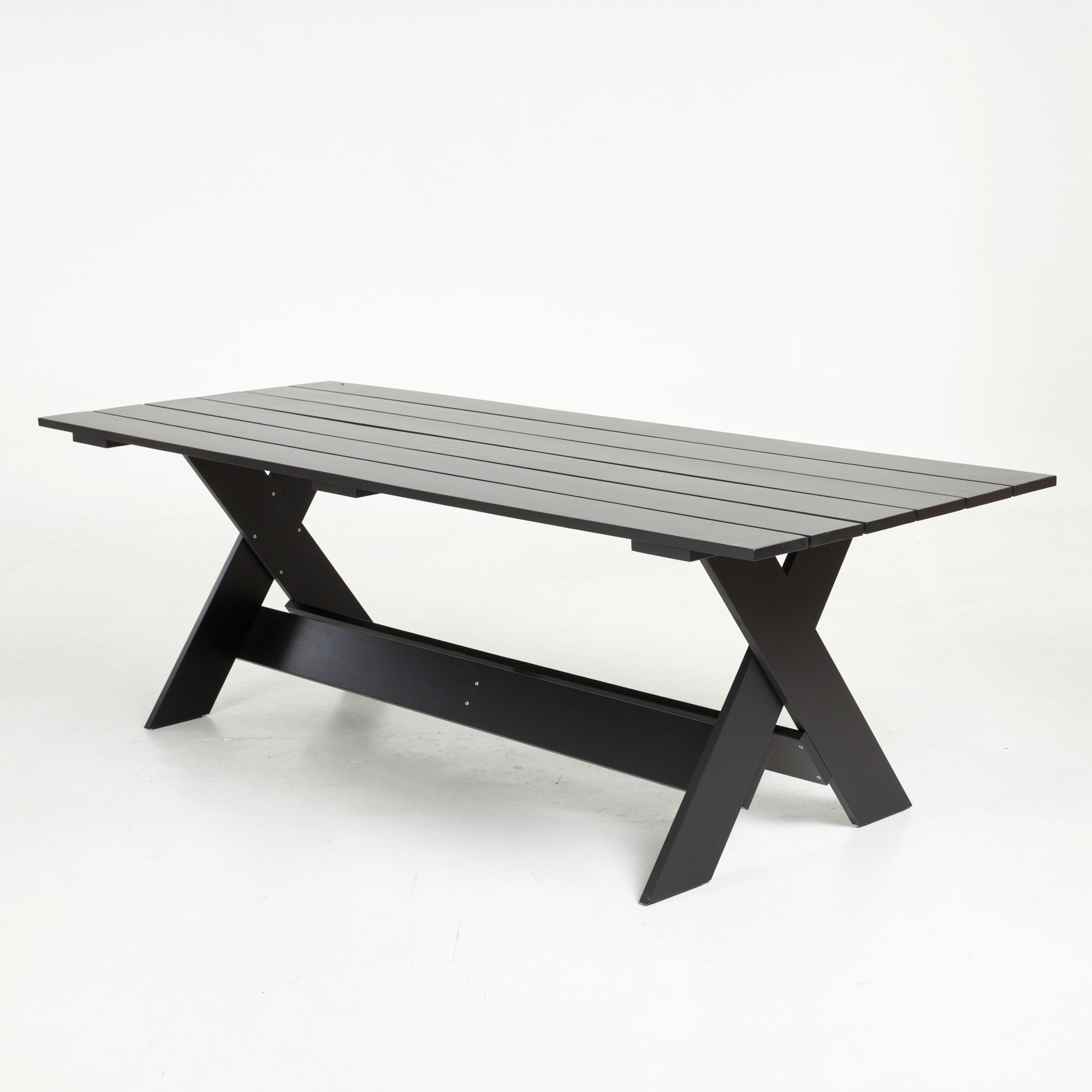 GERRIT RIETVELD. "Crate Dining Table 230", för Hay, lackerad stomme