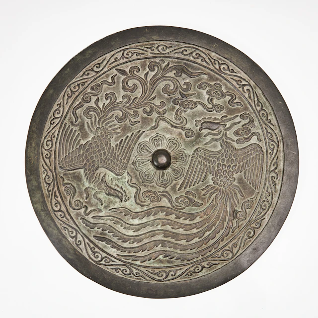 SPEGEL, brons, Kina, 18/1900-tal, dekor med fenixfåglar.