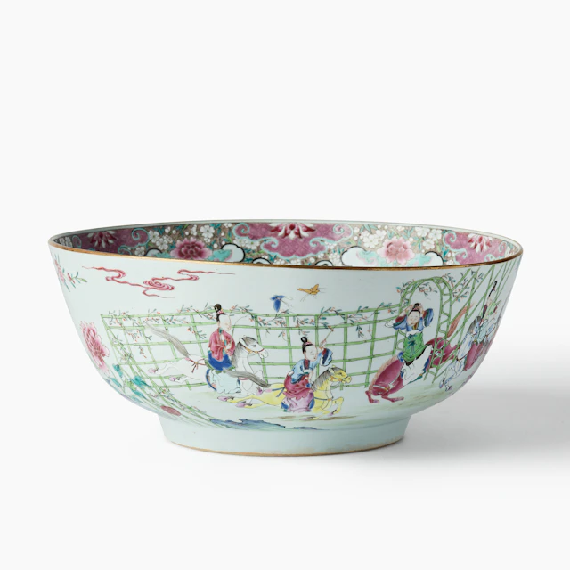A Large and Fine Chinese Famille Rose Porcelain 'Sui Tang Yan Yi' Punch Bowl.