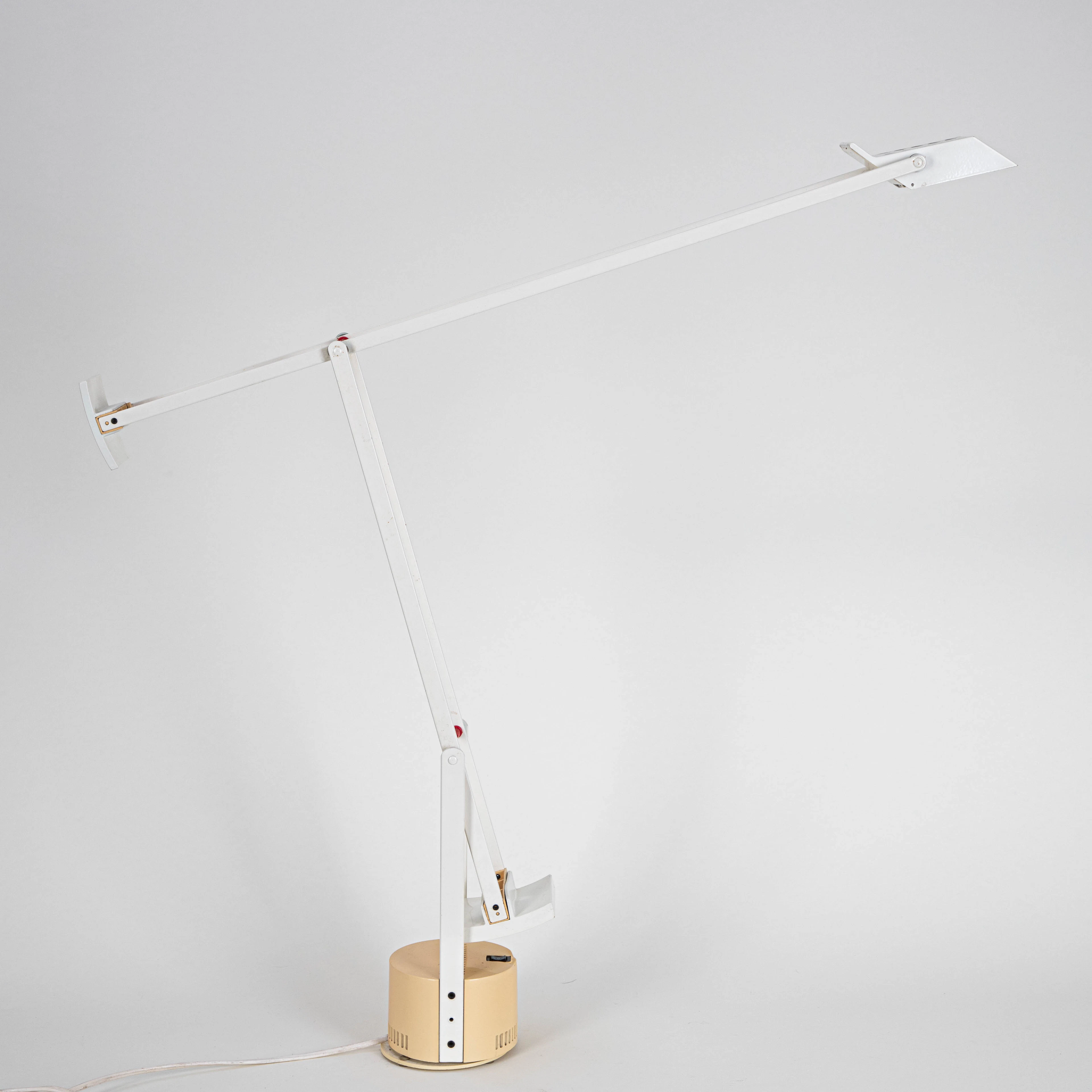 R. SAPPER. Schreibtischlampe 'Tizio' für Artemide.