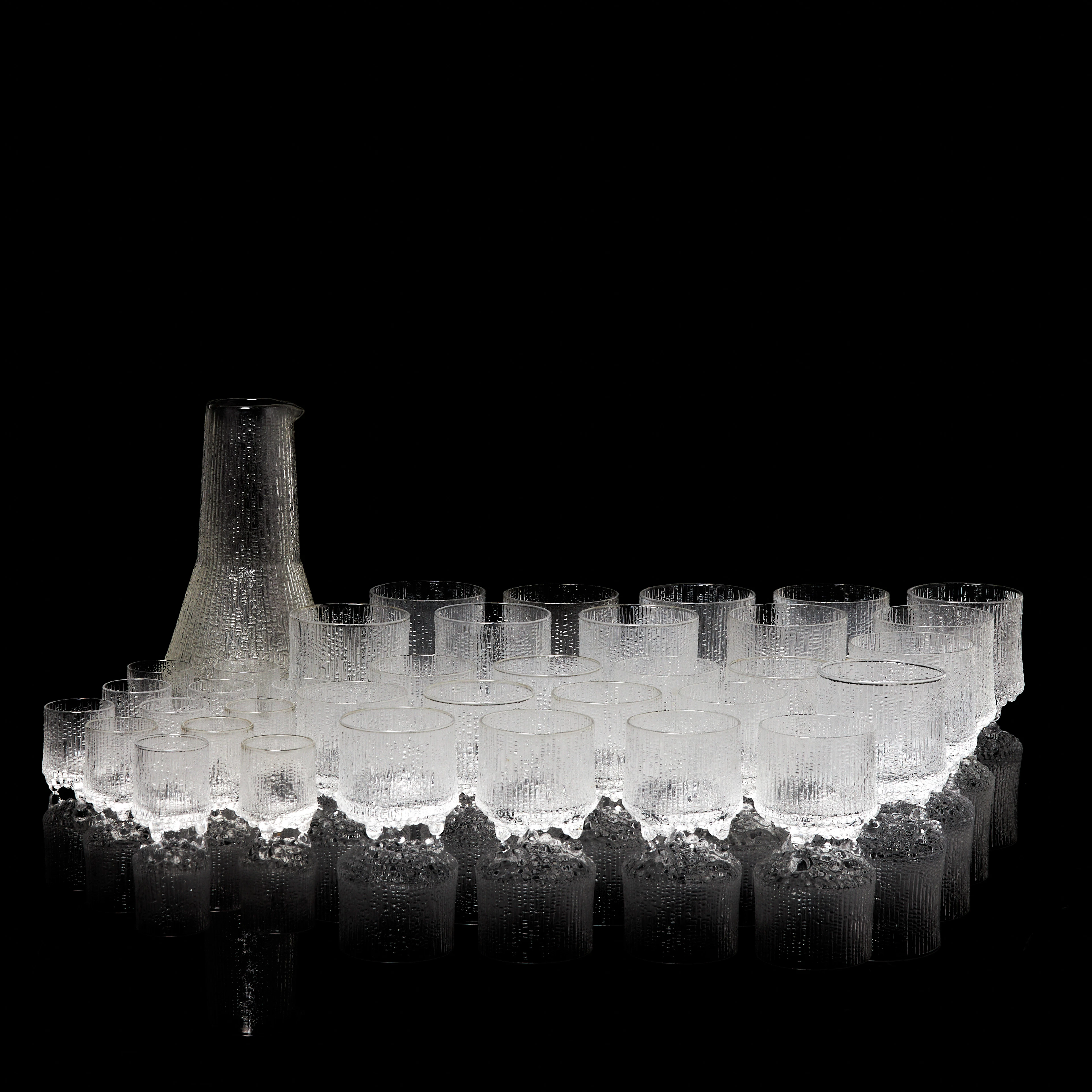 TAPIO WIRKKALA. Glasservis, 37 dlr, "Ultima Thule", Iittala, Finland