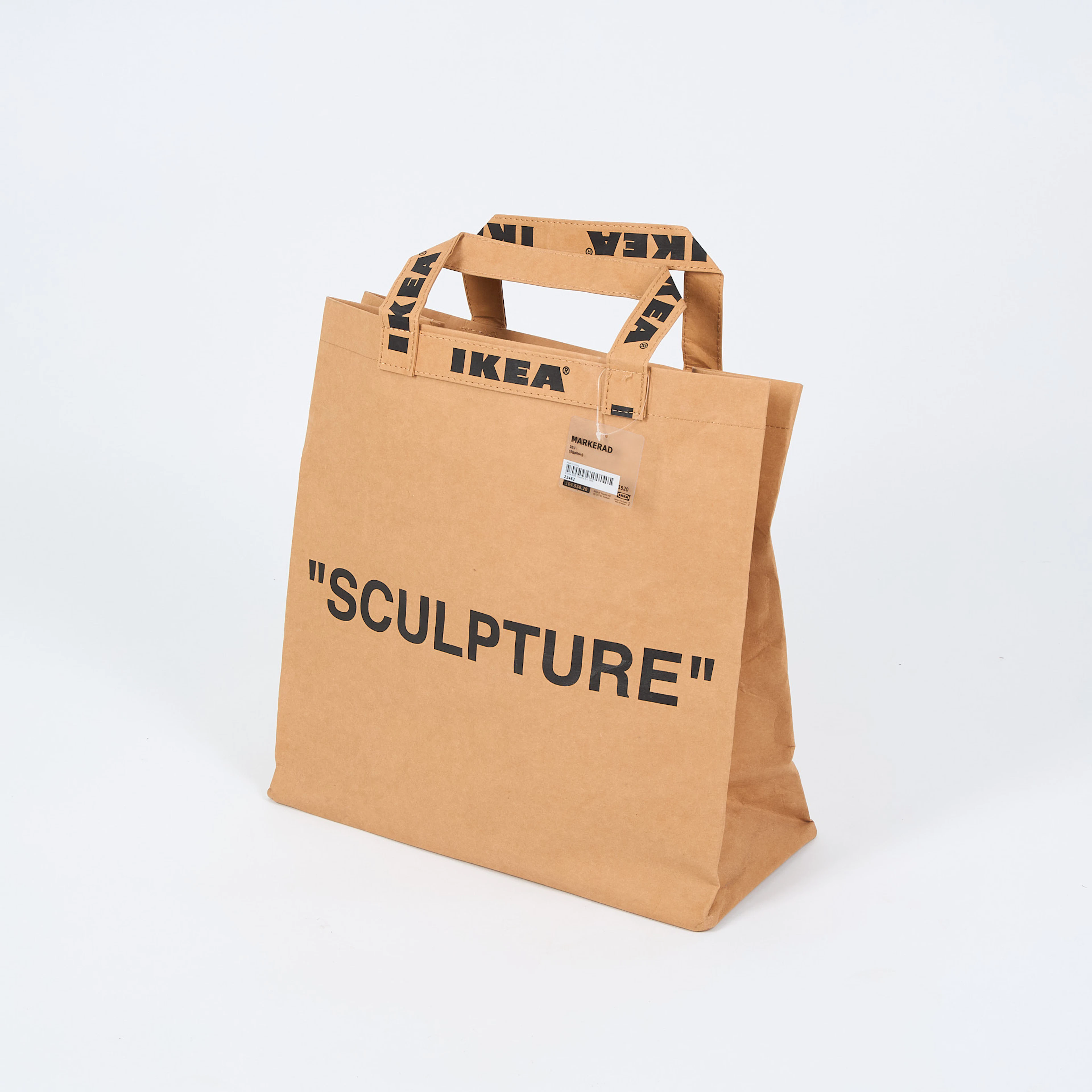 IKEA, i samarbete med Virgil Abloh, väska ur "Markerad" serien, med