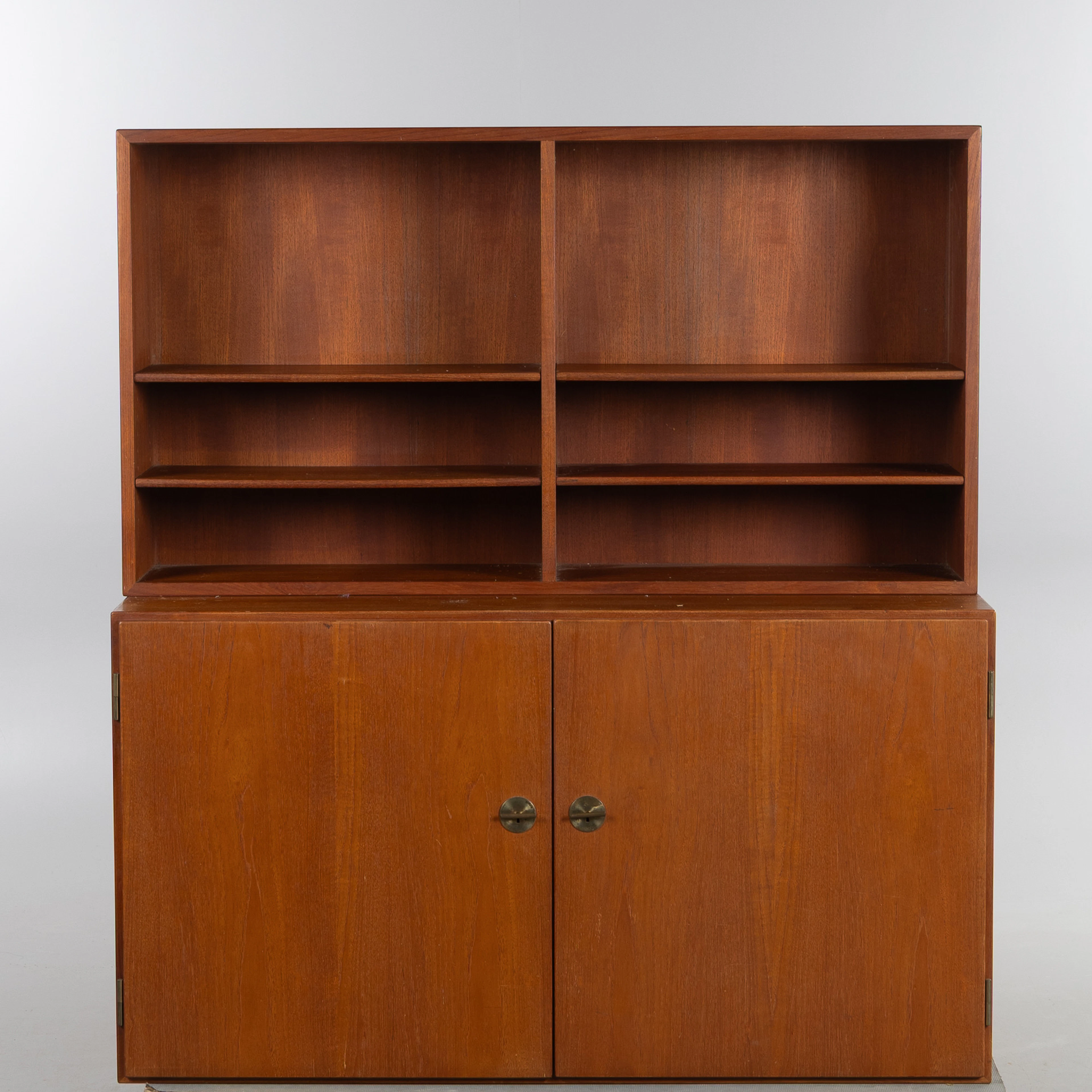 BØRGE MOGENSEN. Bokhylla, 2-delad, fanerad i teak, C.M. Madsen för