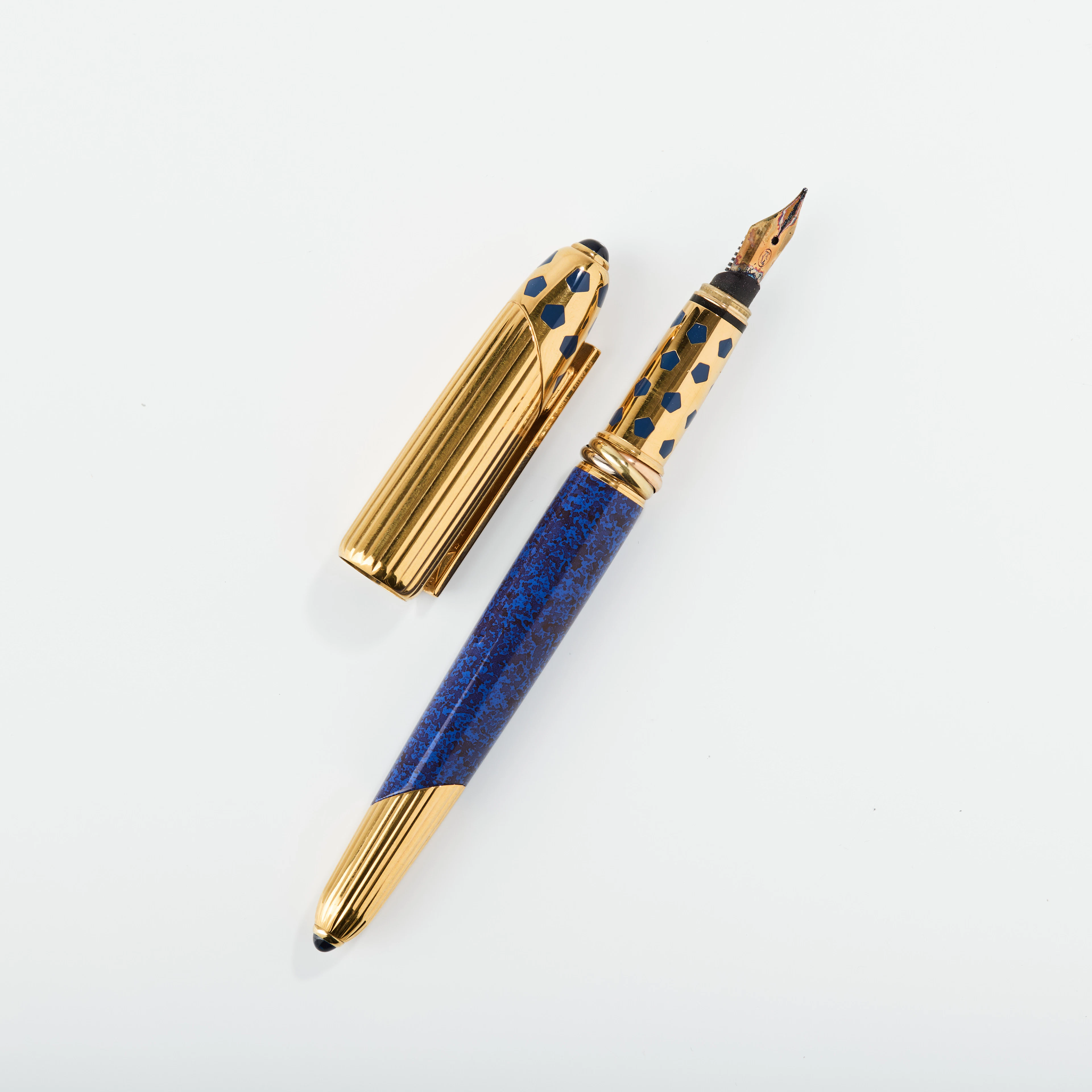 CARTIER. Reservoarpenna, "Panthere de Cartier", spets i 18K guld, Paris 1990.