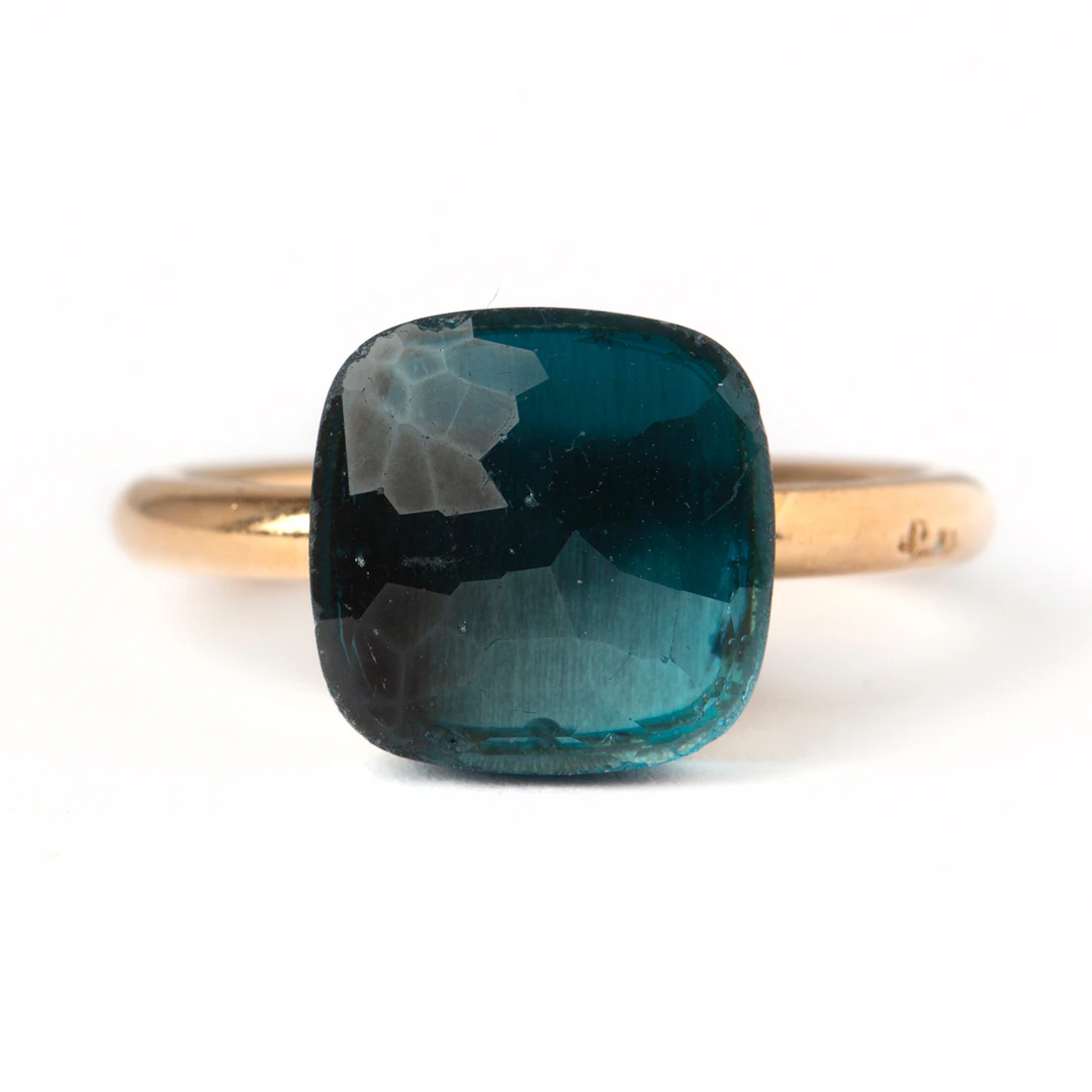 POMELLATO, ring, 18K guld med blå topas.