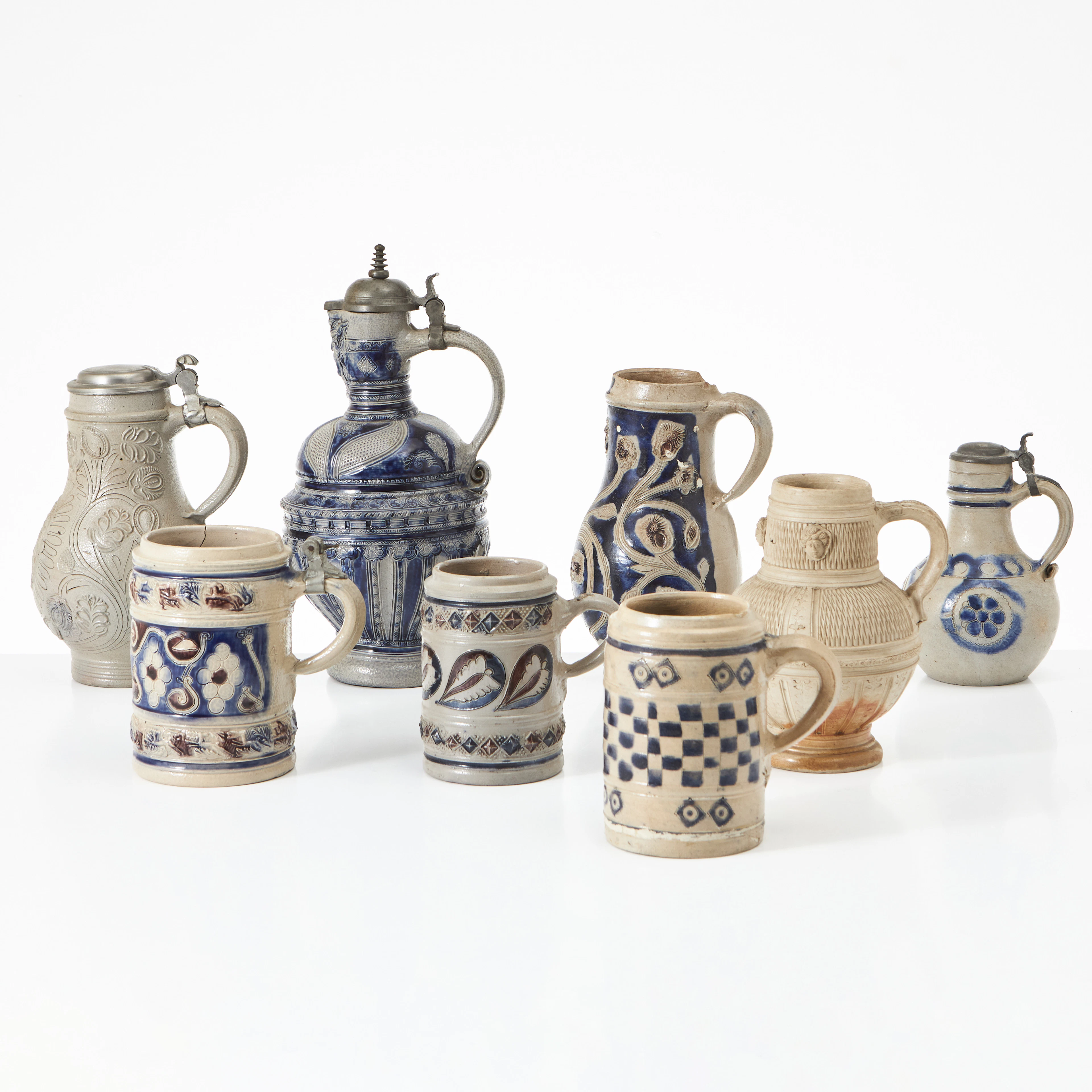KRUS, KANNOR, 8 st., stengods, 17/1800-tal, barock / barockstil.