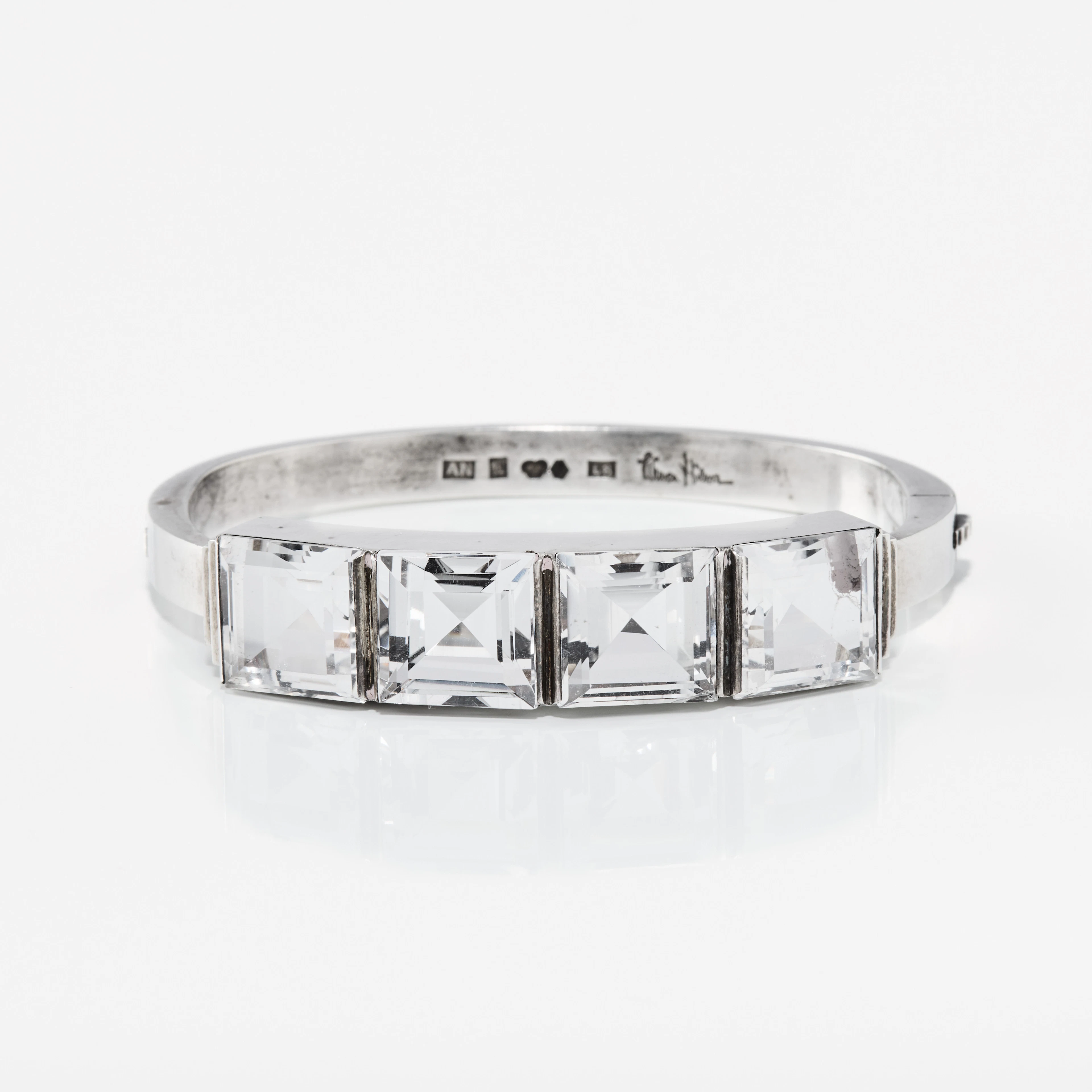 WIWEN NILSSON. Armring, sterlingsilver med bergkristall, Lund 1937.