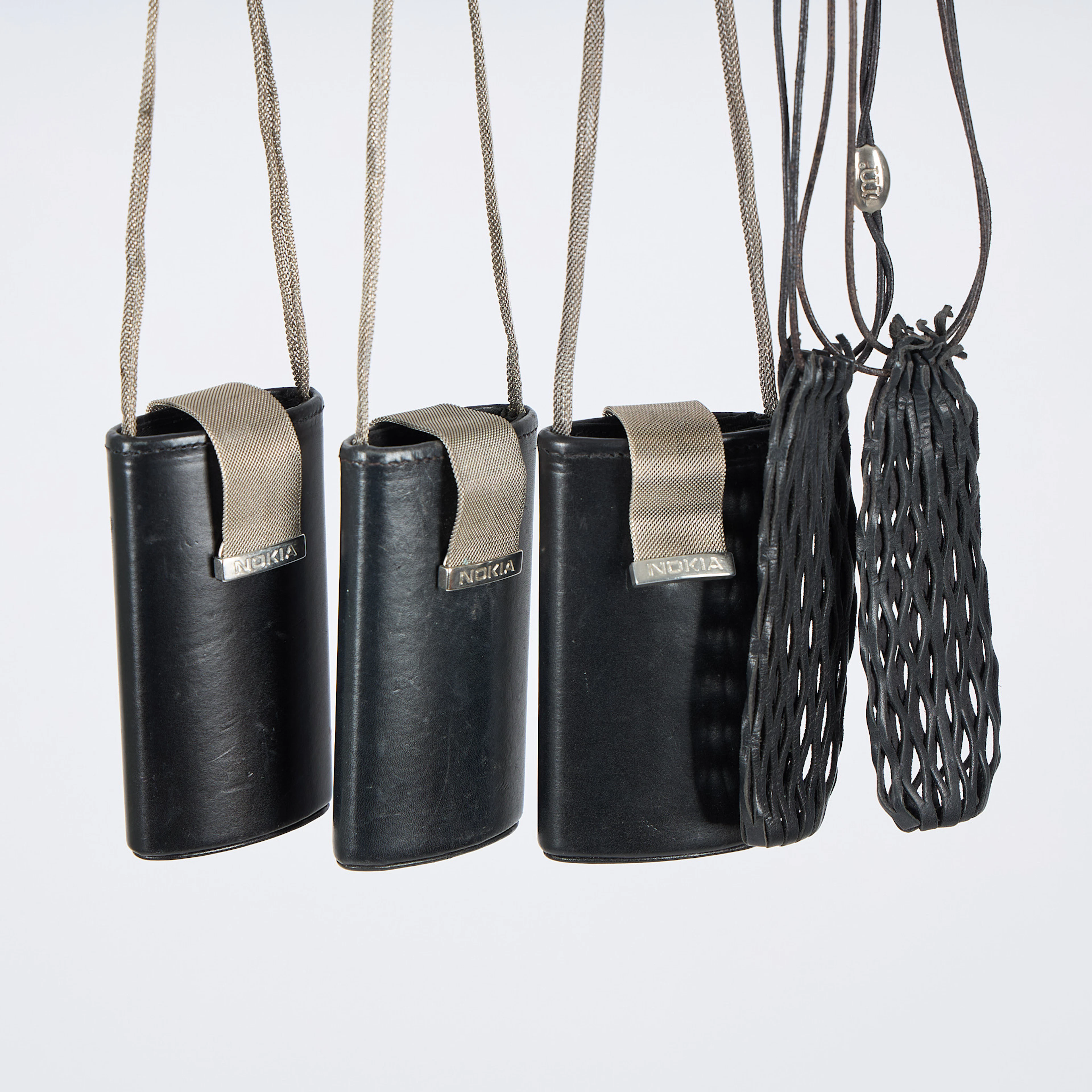 CROSSBODY mobilfodral, 3 st Marimekko/Nokia, 2 st design Jaana Parkkila.