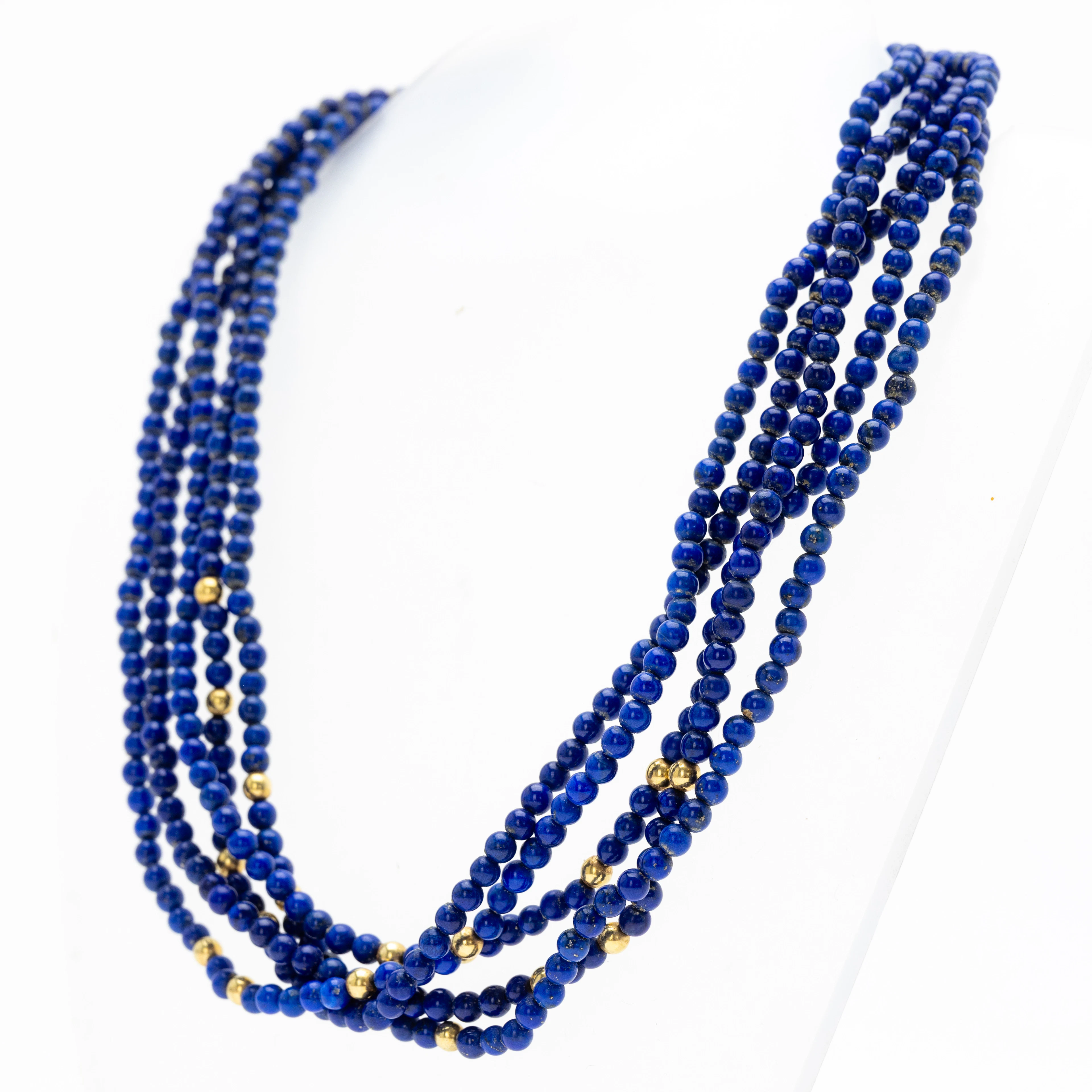 Lapislazuli-Halskette.