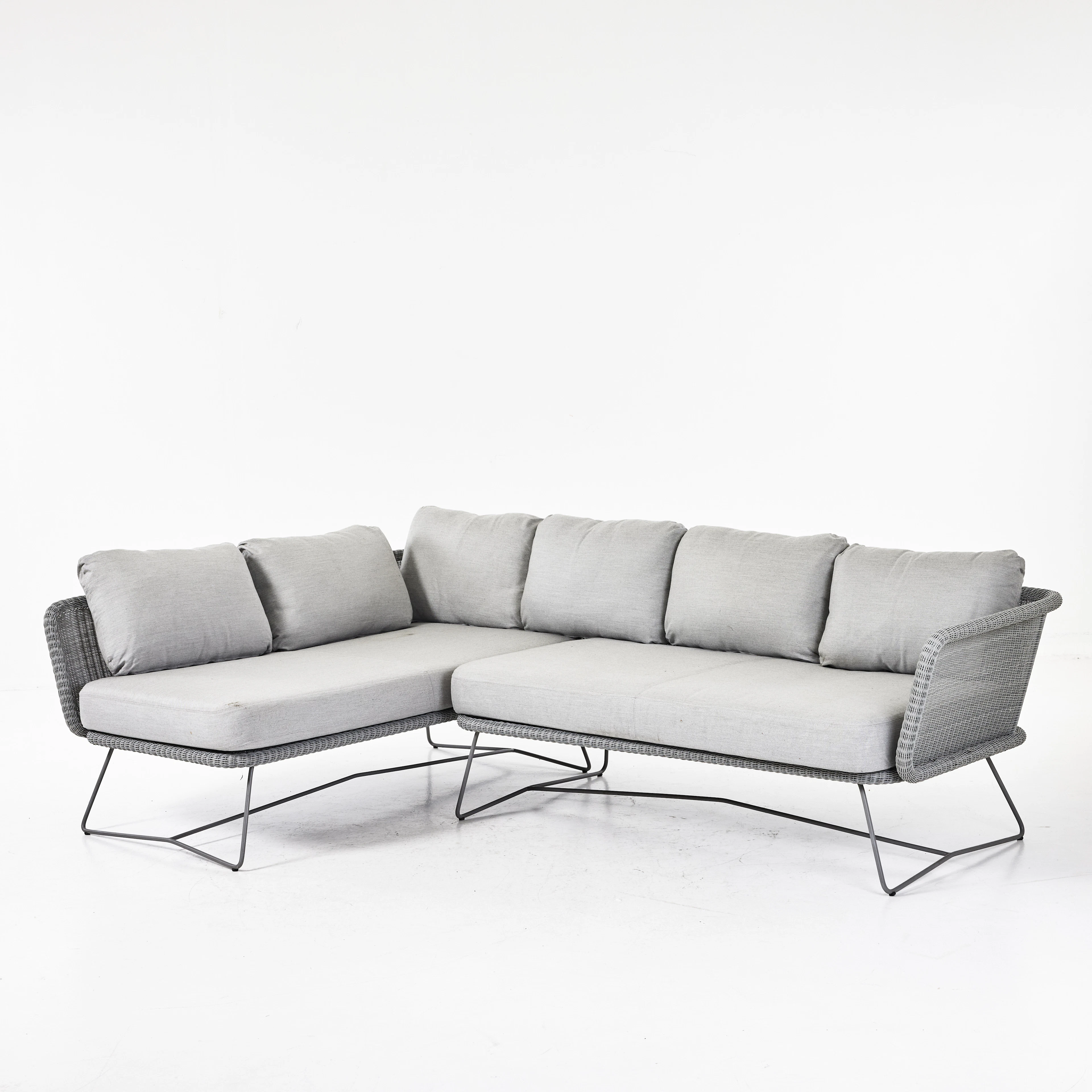HÖRNSOFFA, 2000-tal, 2 moduler av Cane-line Design.